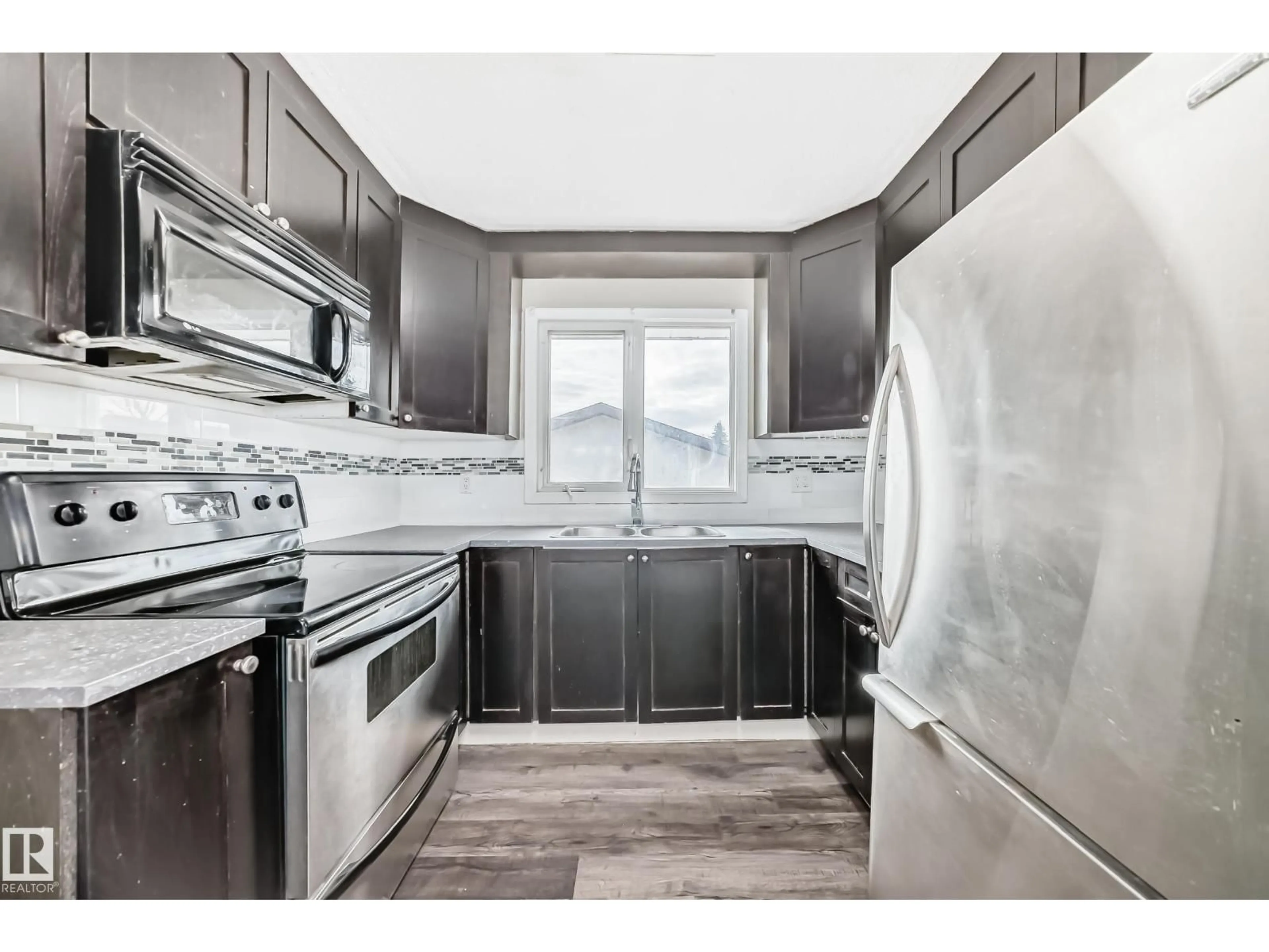 Standard kitchen, unknown for 8615 42A AV, Edmonton Alberta T6K1E6