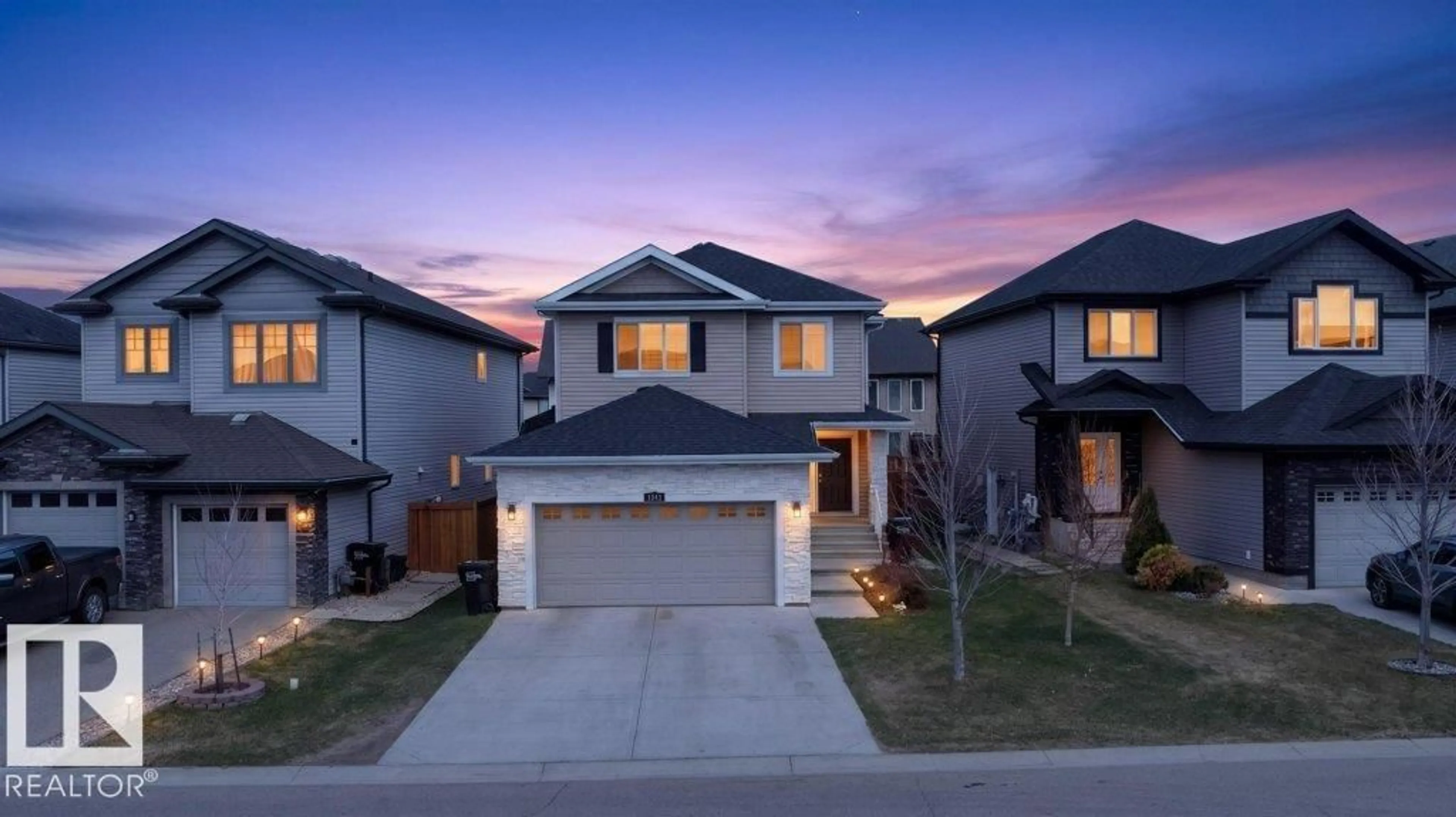 A pic from outside/outdoor area/front of a property/back of a property/a pic from drone, street for 1363 ADAMSON DR, Edmonton Alberta T6W3C2