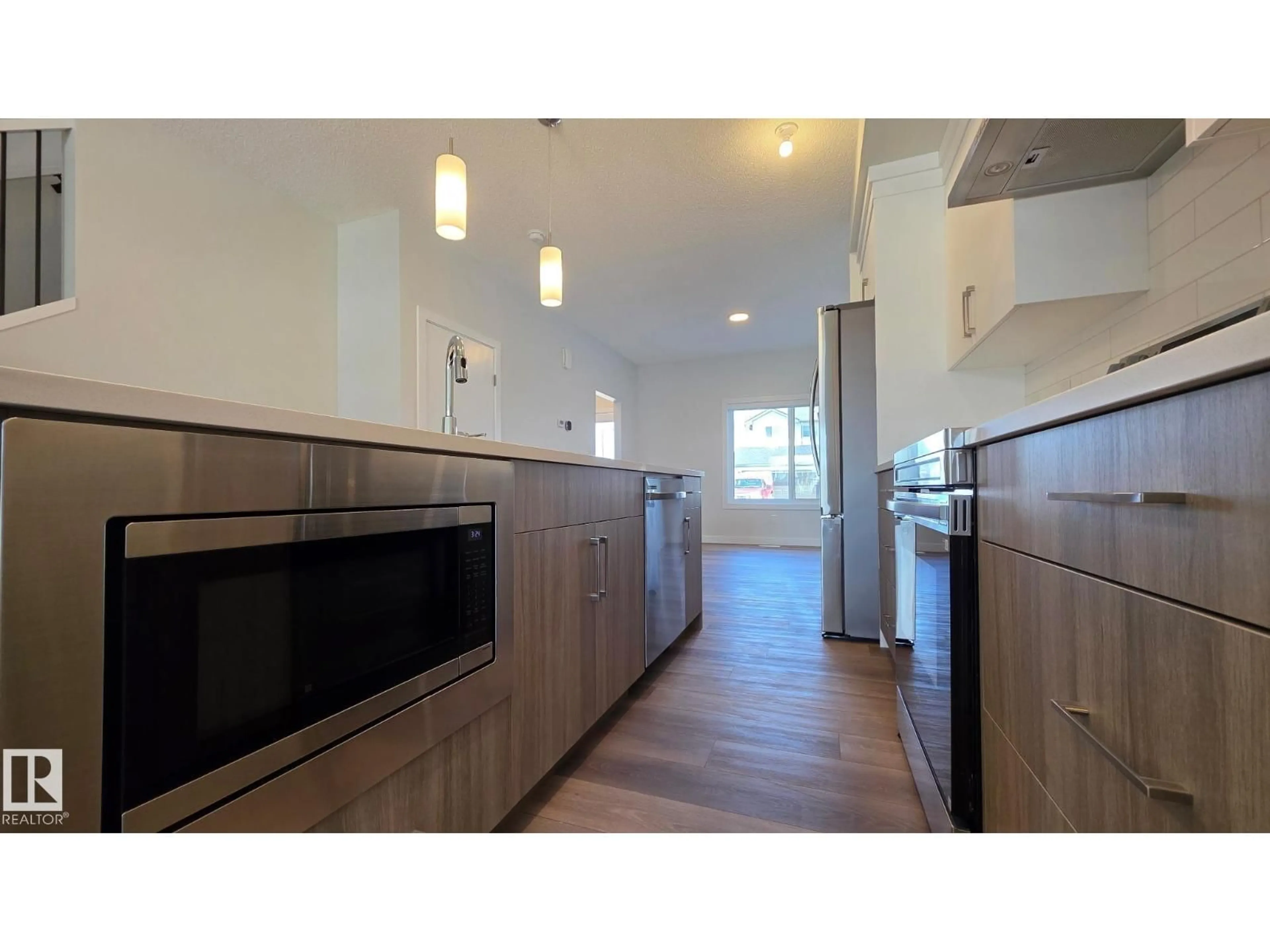 Open concept kitchen, unknown for 301 BRAE WY, Leduc Alberta T9E1T7