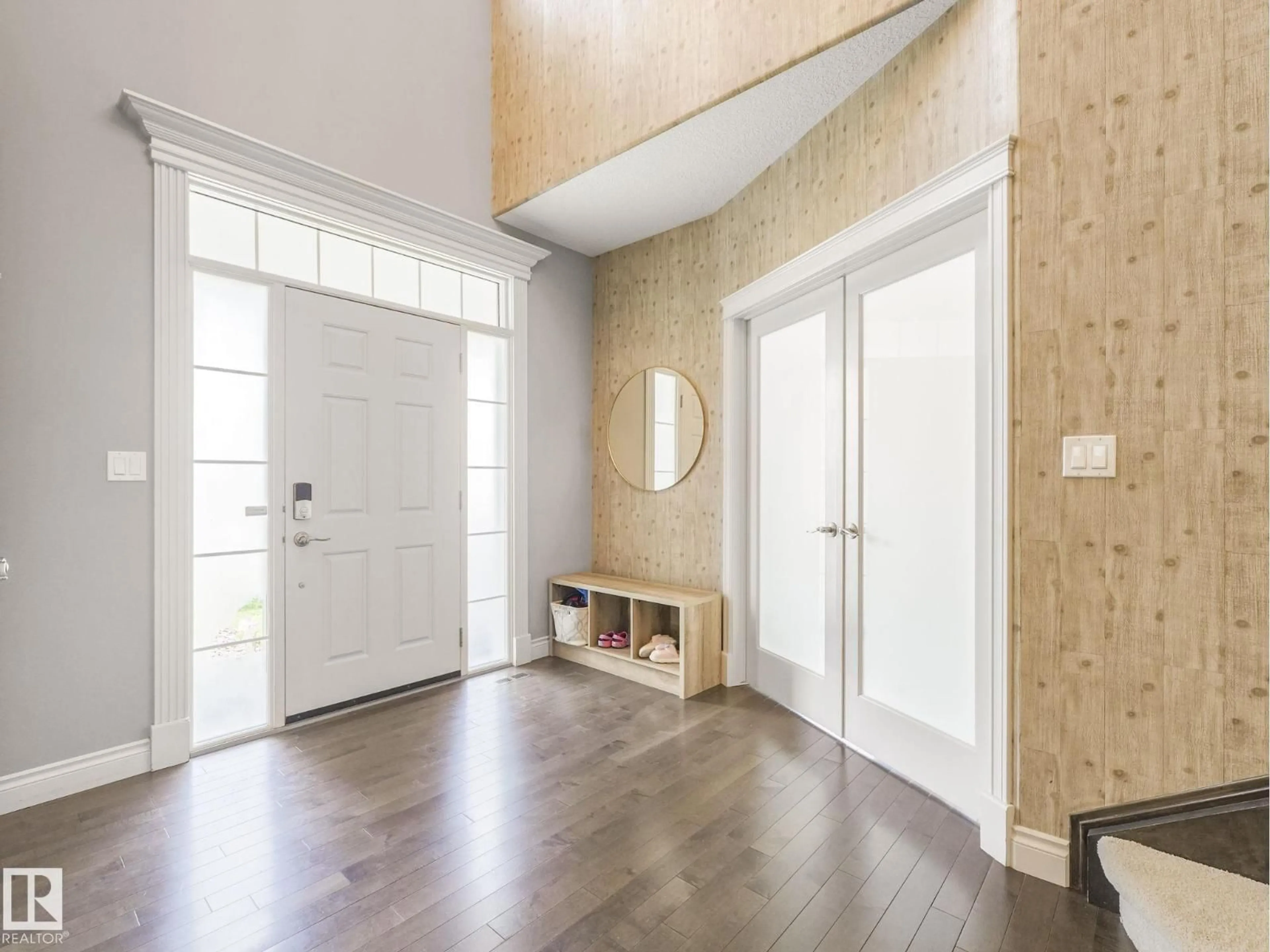 Indoor entryway for SW - 932 SUMMERSIDE LI, Edmonton Alberta T6X1B2