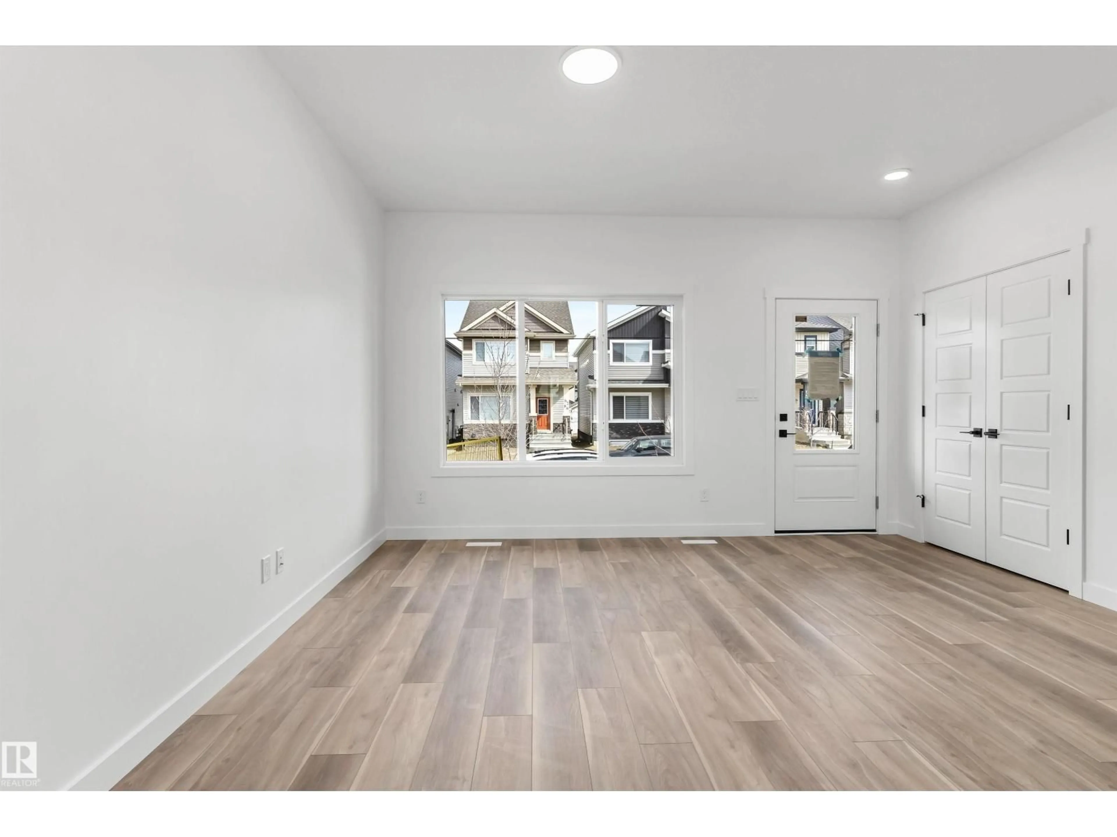 Indoor entryway for 6265 175A AV, Edmonton Alberta T5Y4A5
