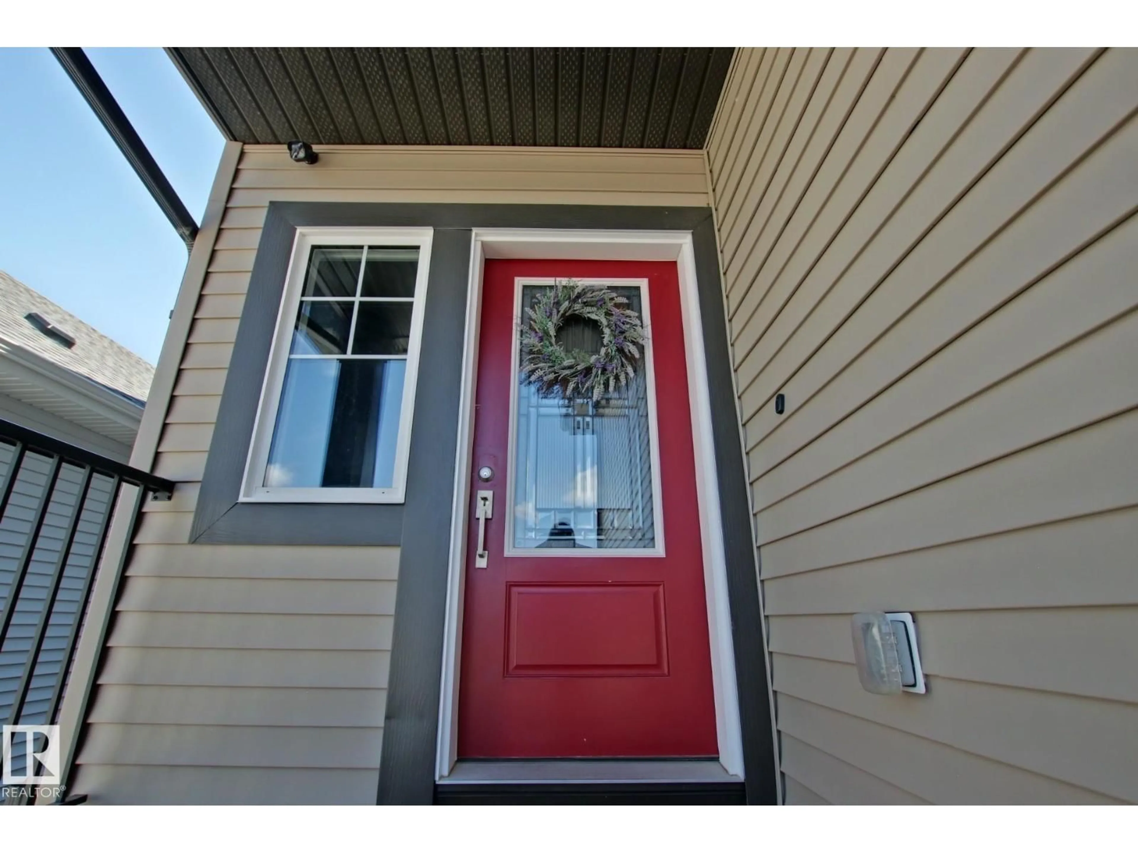 Indoor entryway for NW - 9711 223 ST, Edmonton Alberta T5T4B5