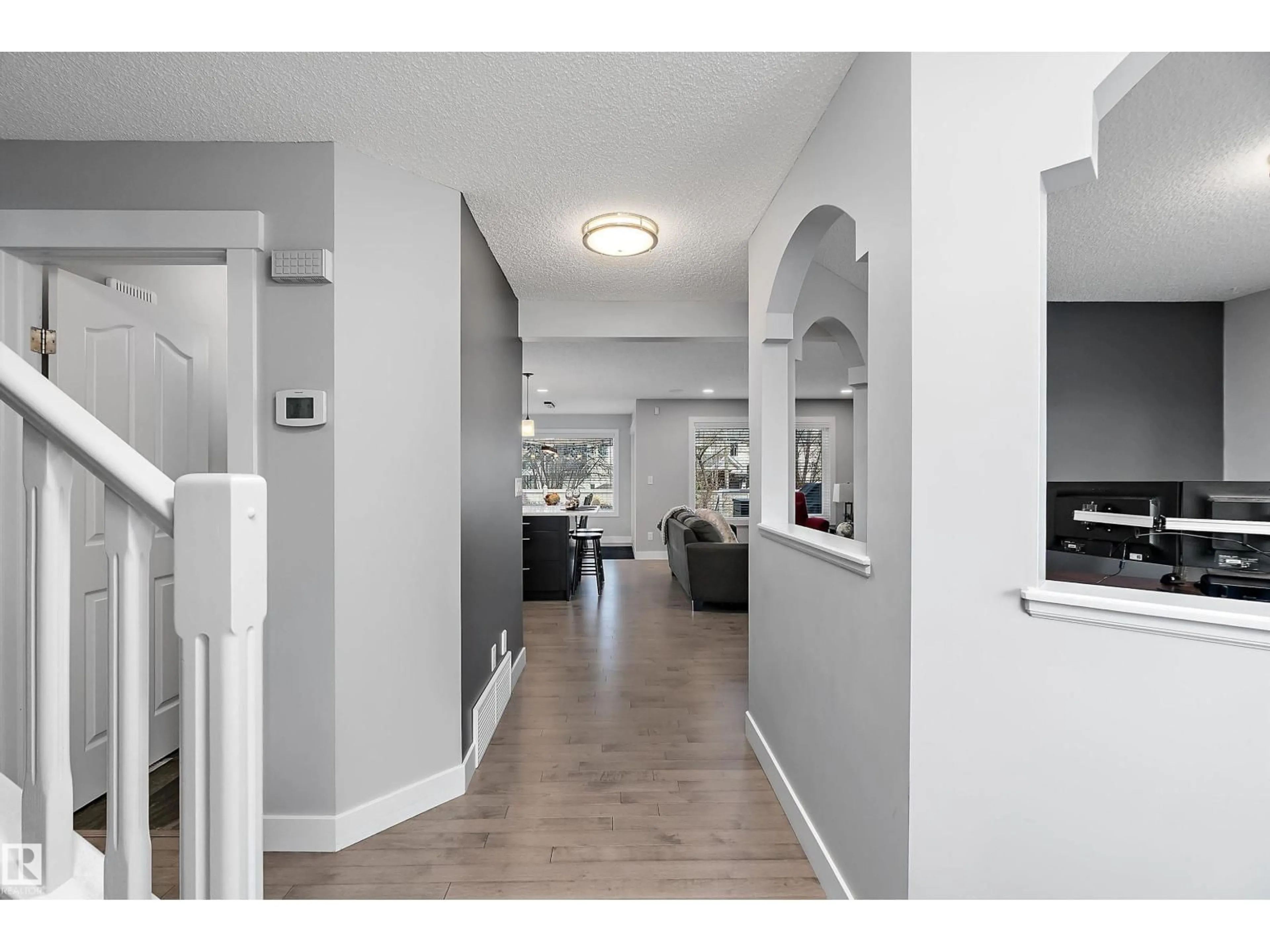 Indoor foyer for NW - 1223 117 ST, Edmonton Alberta T6J7E5