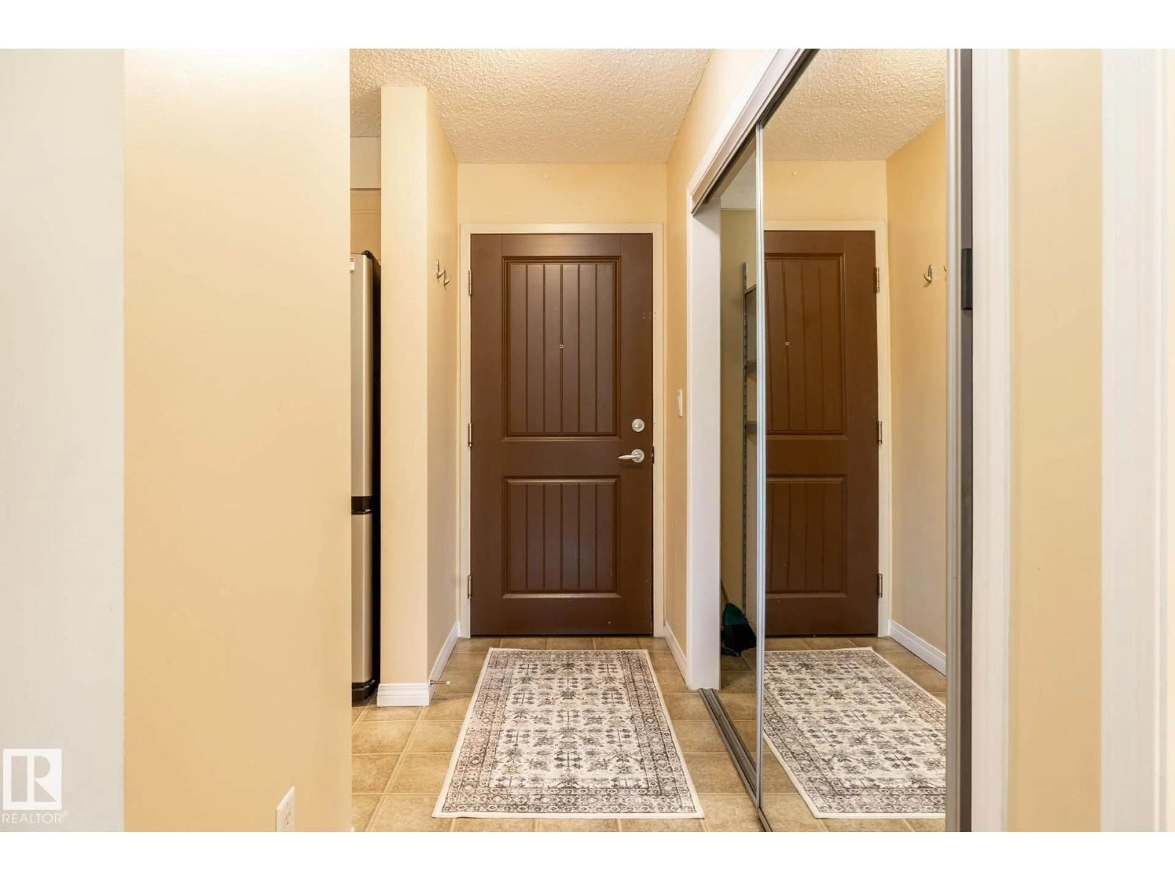 Indoor entryway for #214 - 13907 136 ST, Edmonton Alberta T6V1Y4