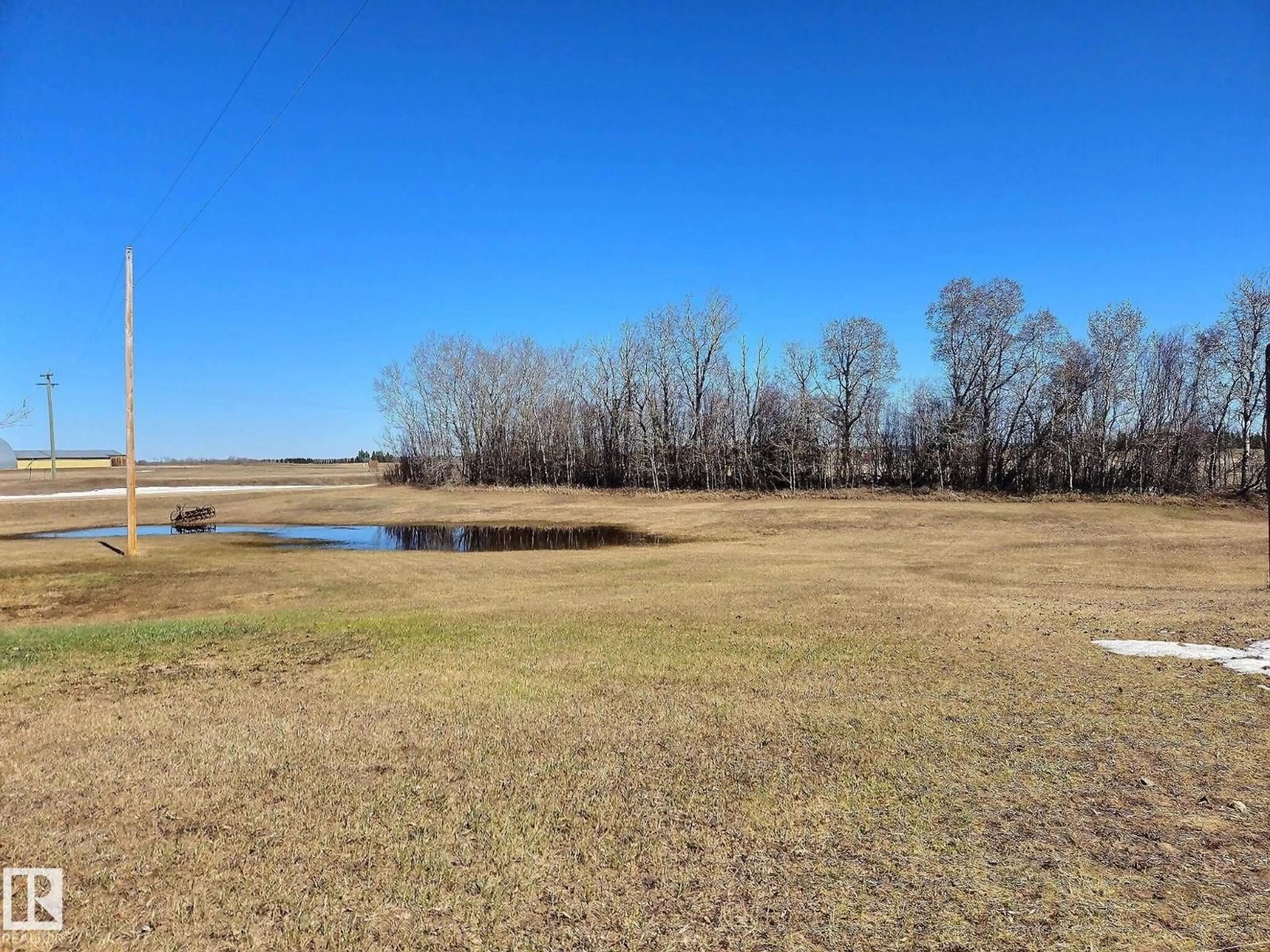 A pic from outside/outdoor area/front of a property/back of a property/a pic from drone, water/lake/river/ocean view for 10317 HIGHWAY 29, Rural St. Paul County Alberta T0A3A0