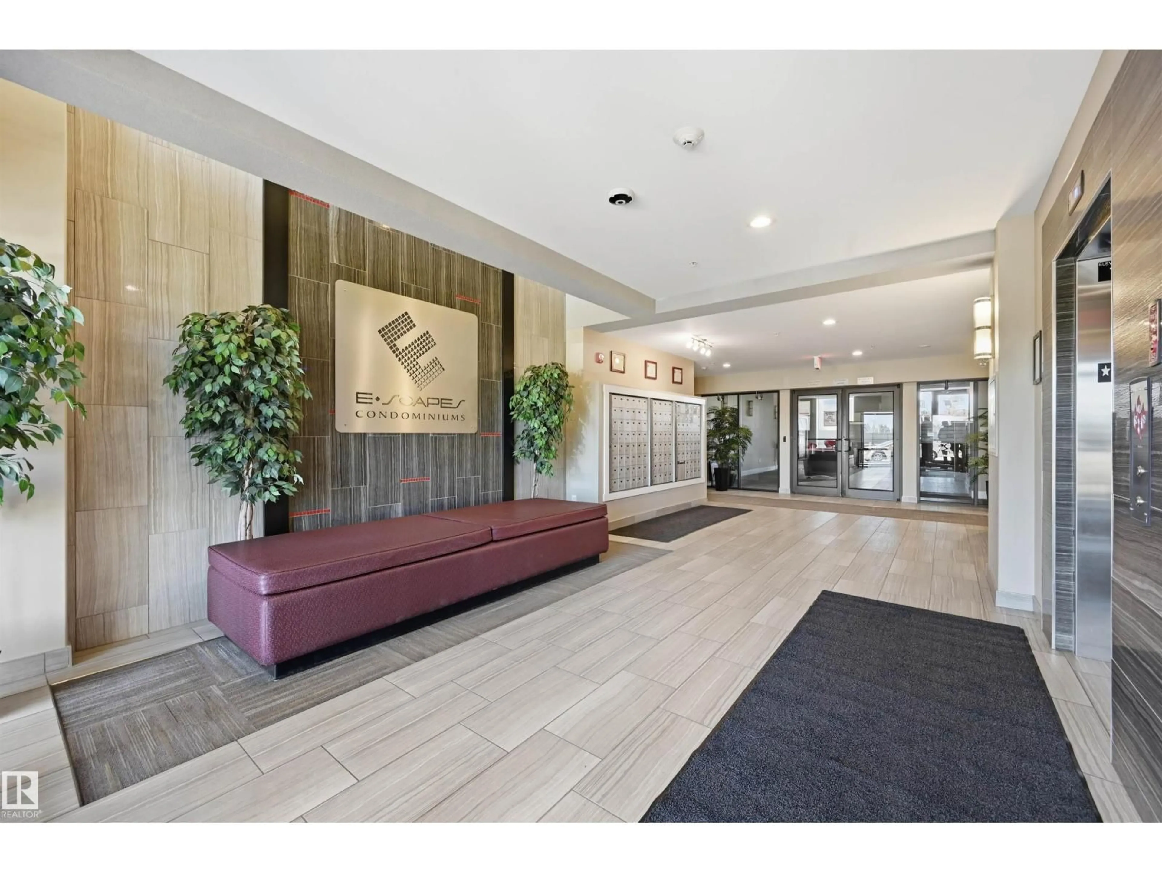 Indoor foyer for 613 - 11080 ELLERSLIE RD, Edmonton Alberta T6W2C2