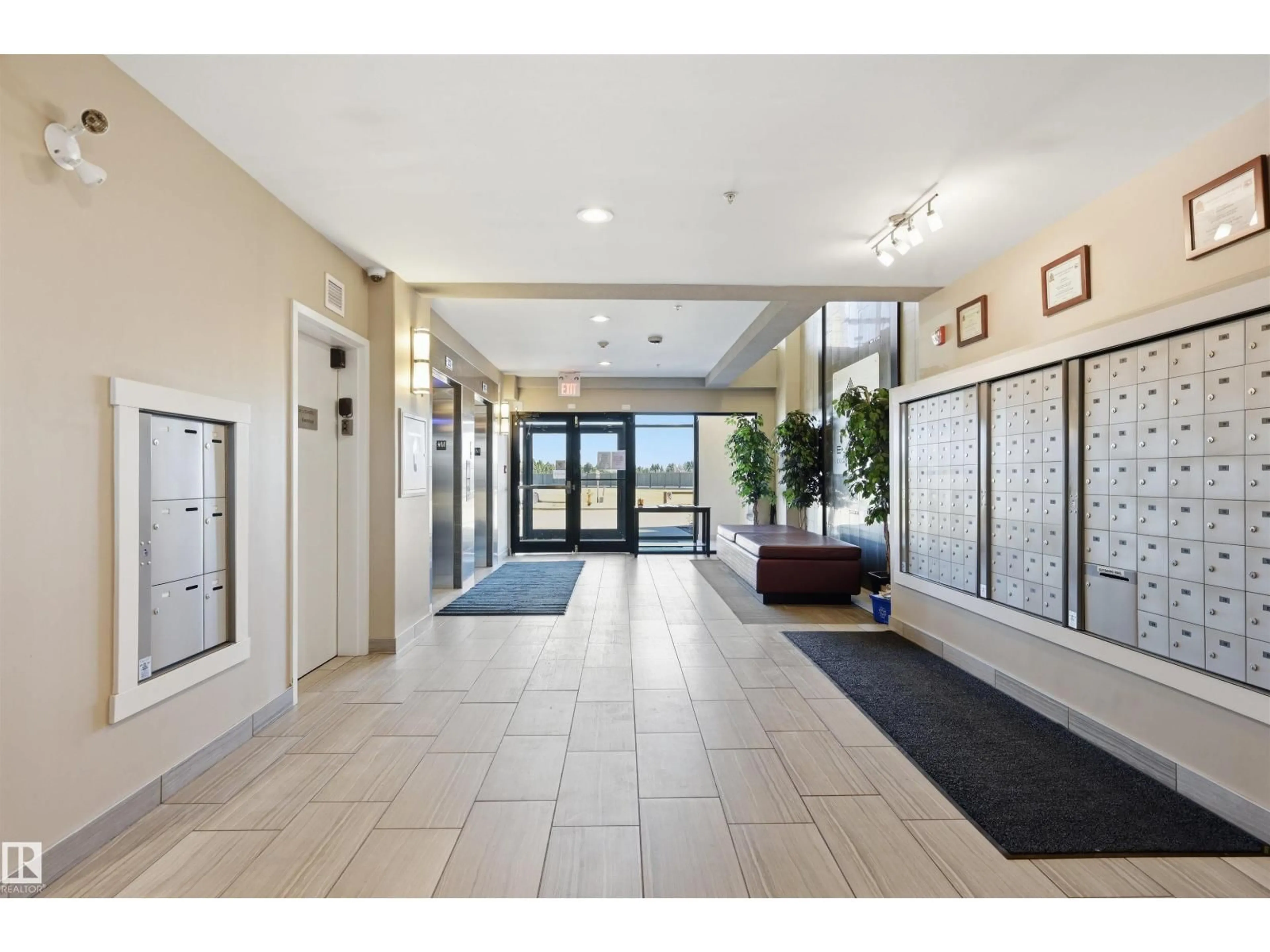 Indoor foyer for 613 - 11080 ELLERSLIE RD, Edmonton Alberta T6W2C2