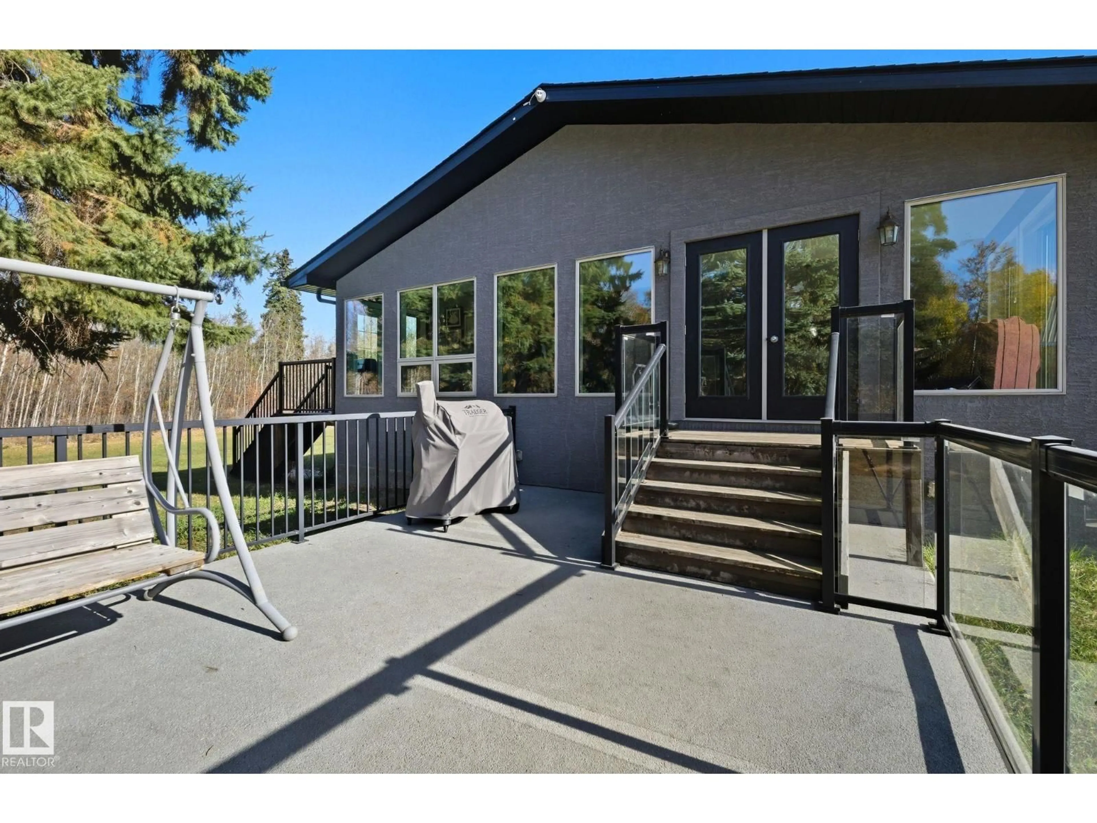 Patio, unknown for 22516 TWP ROAD 572, Rural Sturgeon County Alberta T0A1N5