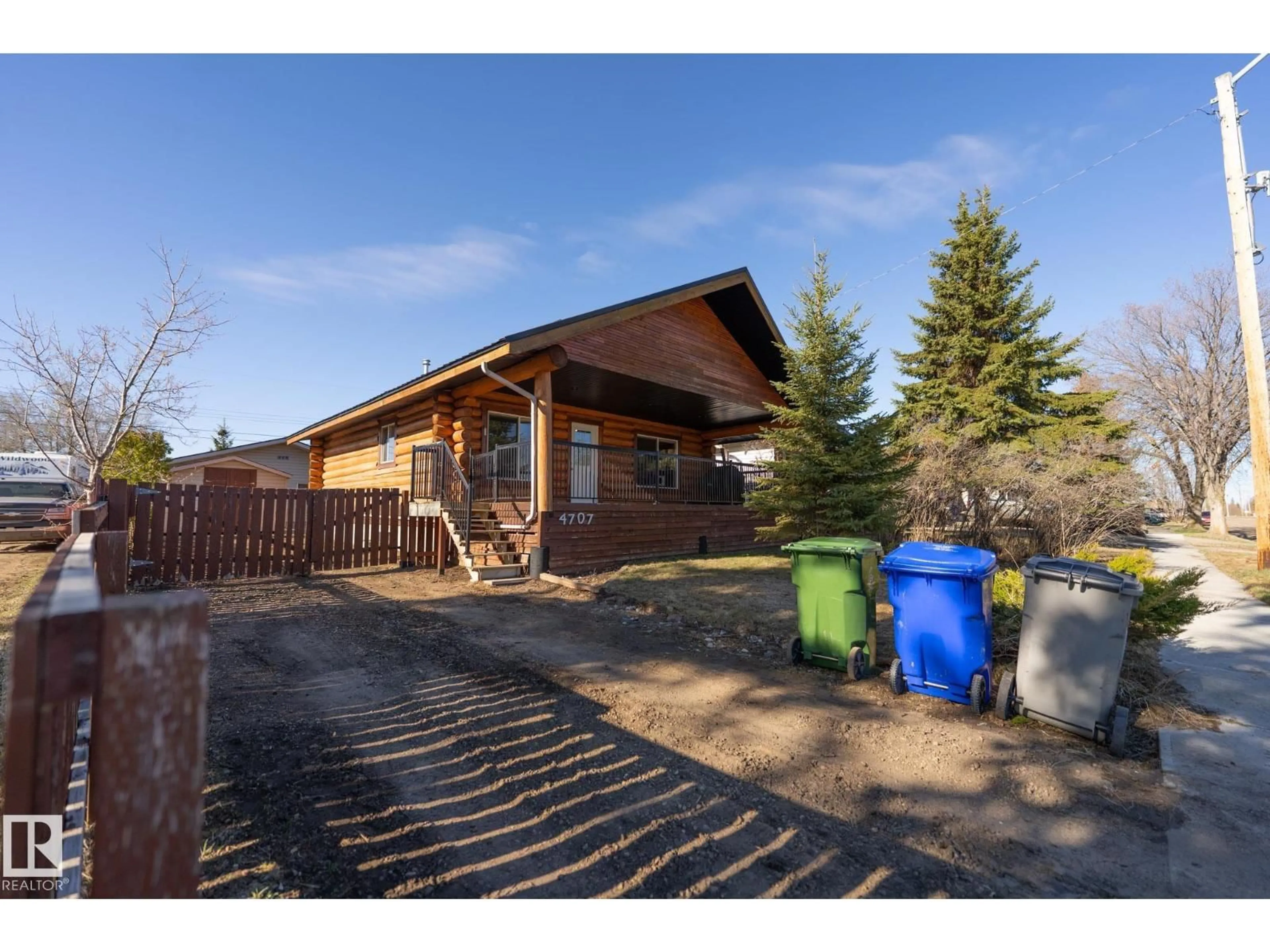 A pic from outside/outdoor area/front of a property/back of a property/a pic from drone, unknown for 4707 47 AV, Bruderheim Alberta T0B0S0