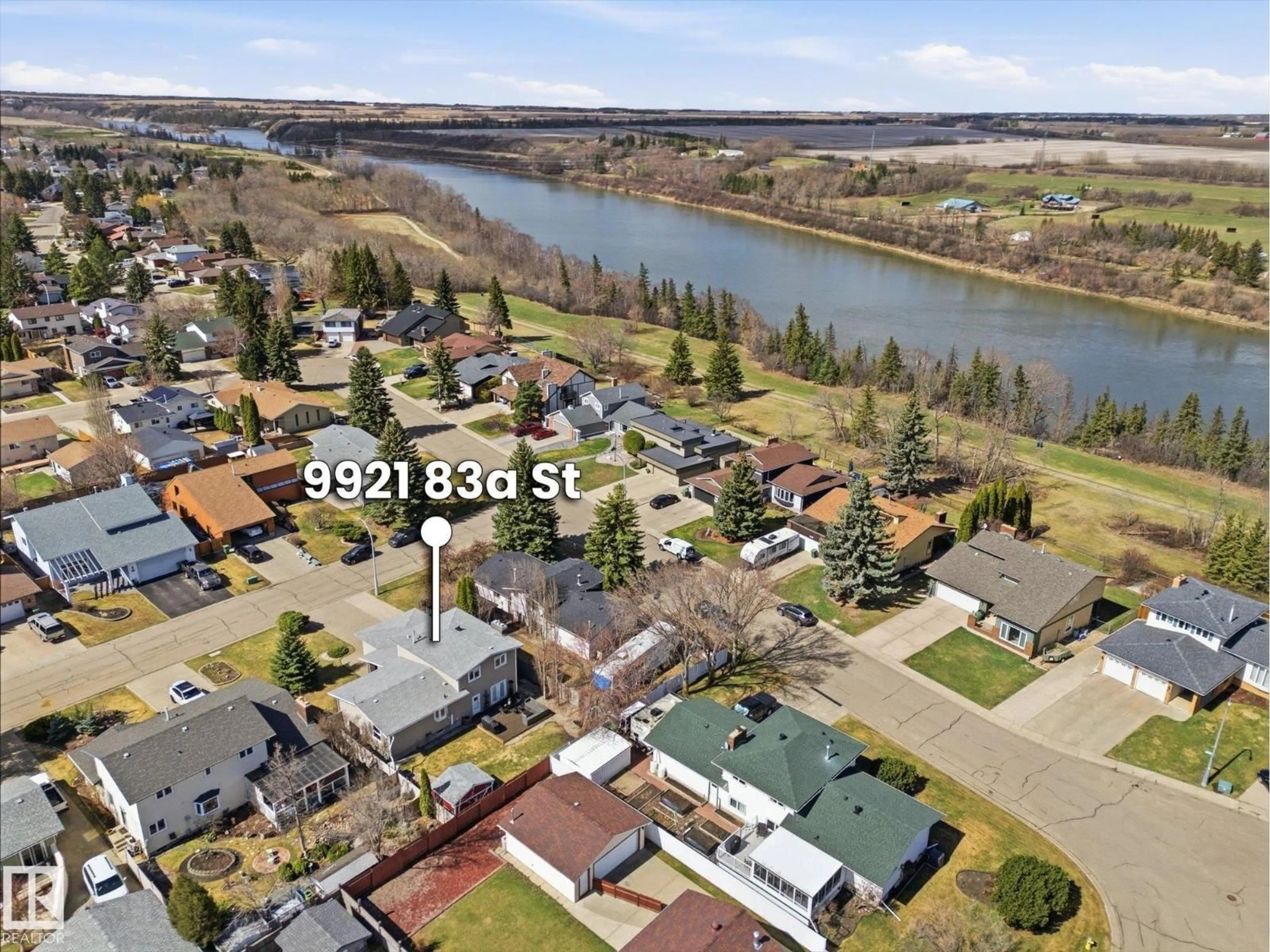 A pic from outside/outdoor area/front of a property/back of a property/a pic from drone, water/lake/river/ocean view for 9921 83A ST, Fort Saskatchewan Alberta T8L3C3