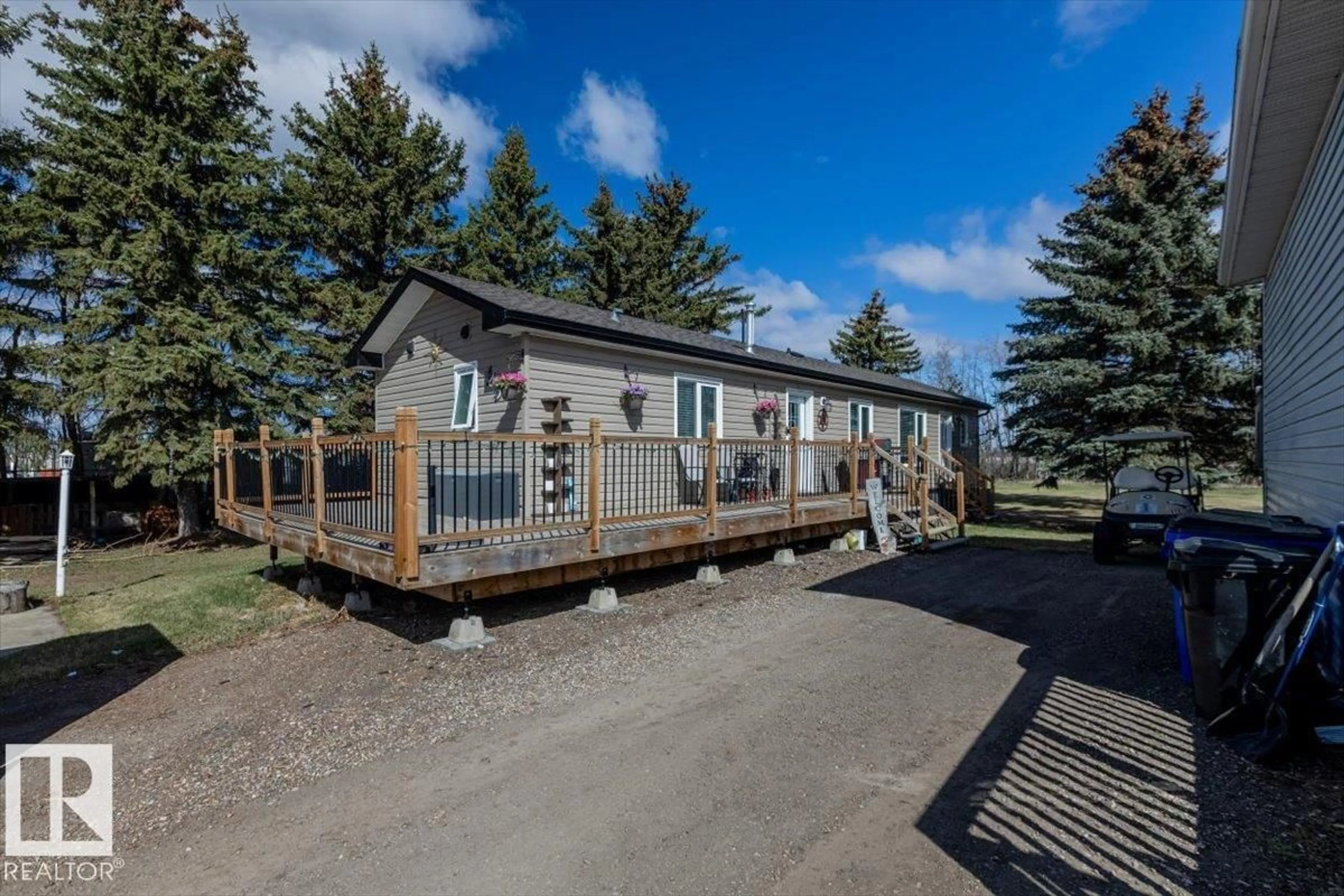 A pic from outside/outdoor area/front of a property/back of a property/a pic from drone, unknown for 24507 SH 642, Rural Sturgeon County Alberta T8R1P4
