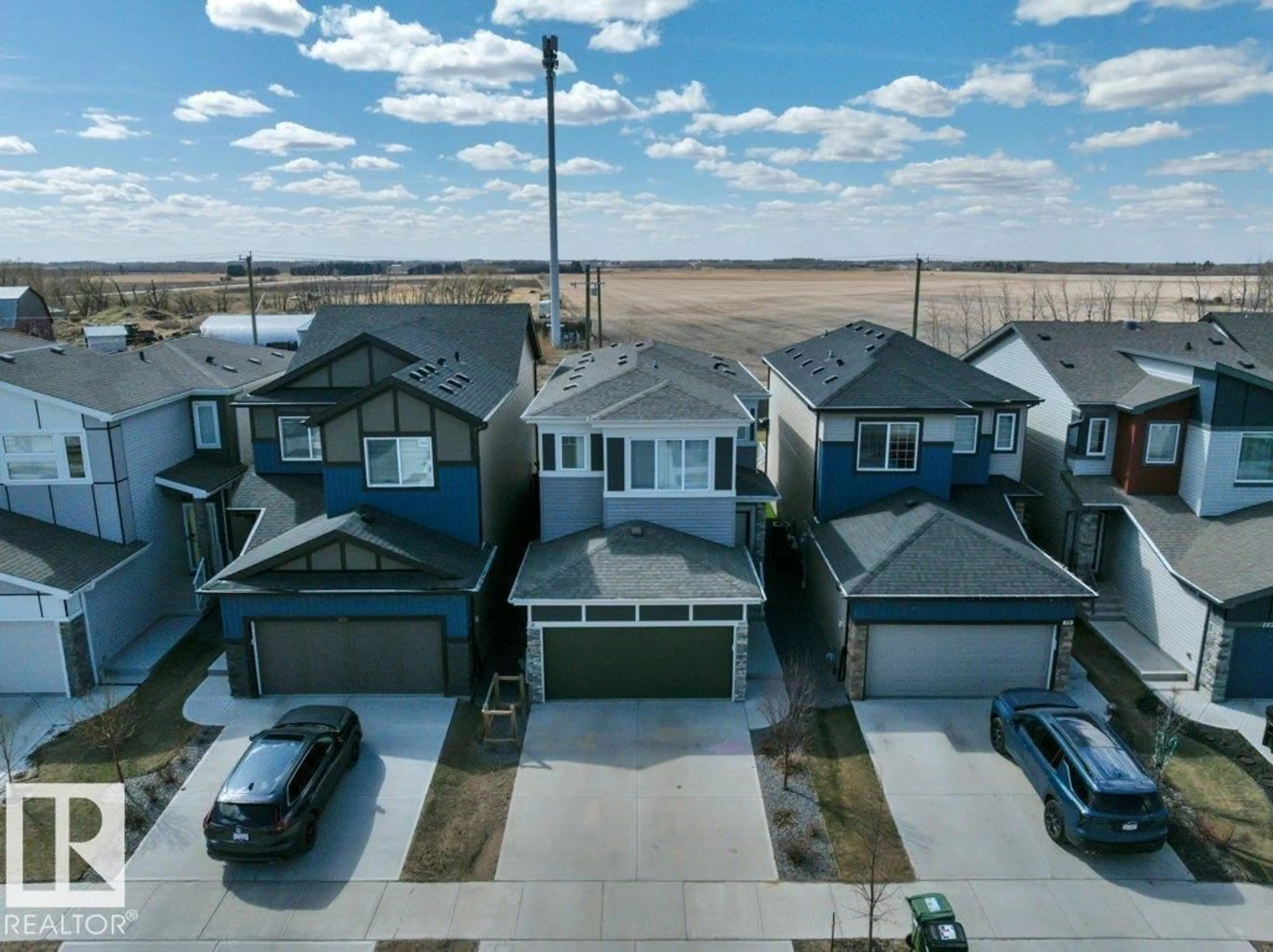A pic from outside/outdoor area/front of a property/back of a property/a pic from drone, street for 161 LARCH CR, Leduc Alberta T9E1N3