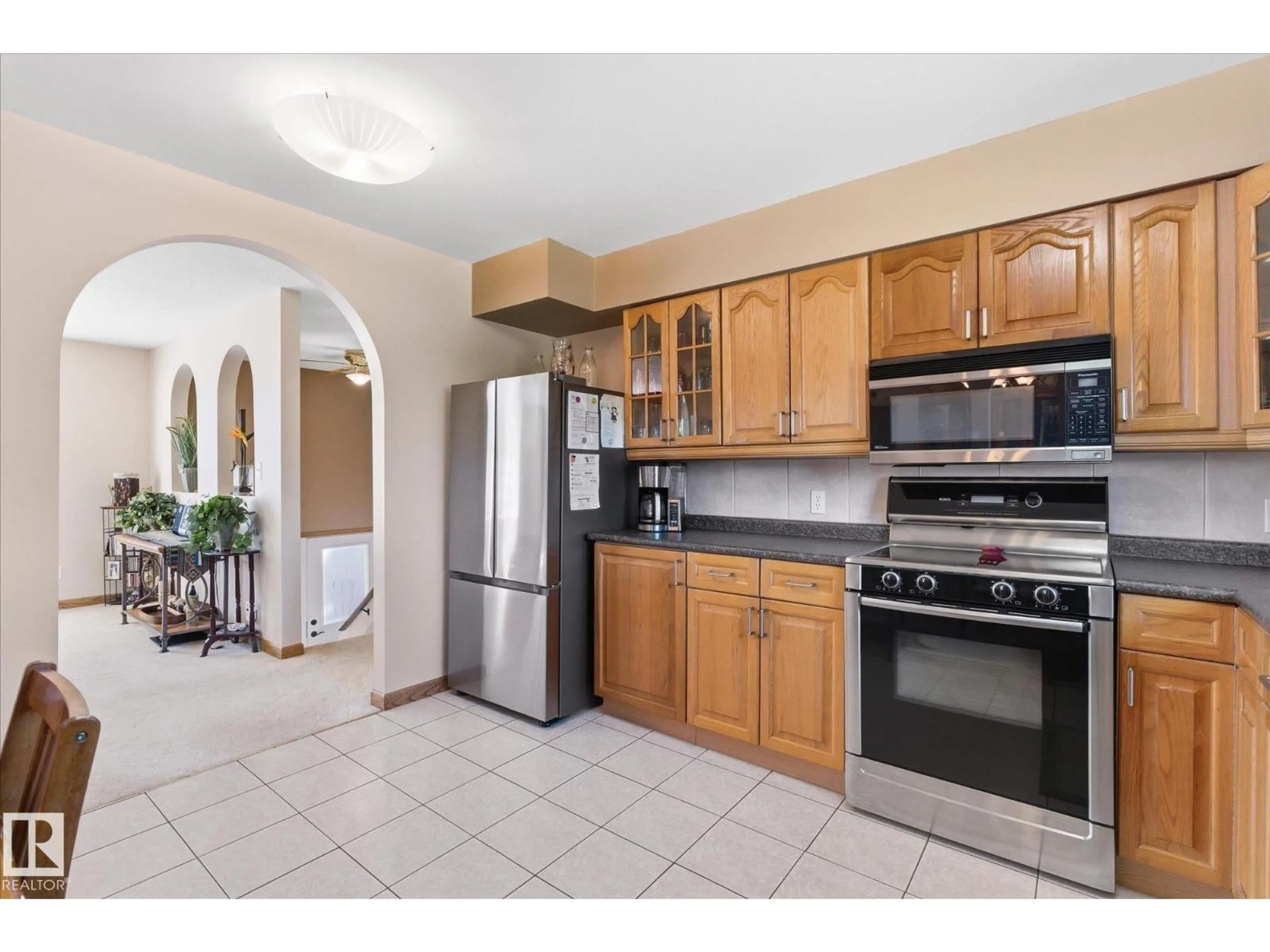 Standard kitchen, ceramic/tile floor for 15 - 52505 RGE ROAD 22, Rural Parkland County Alberta T7Y2J3