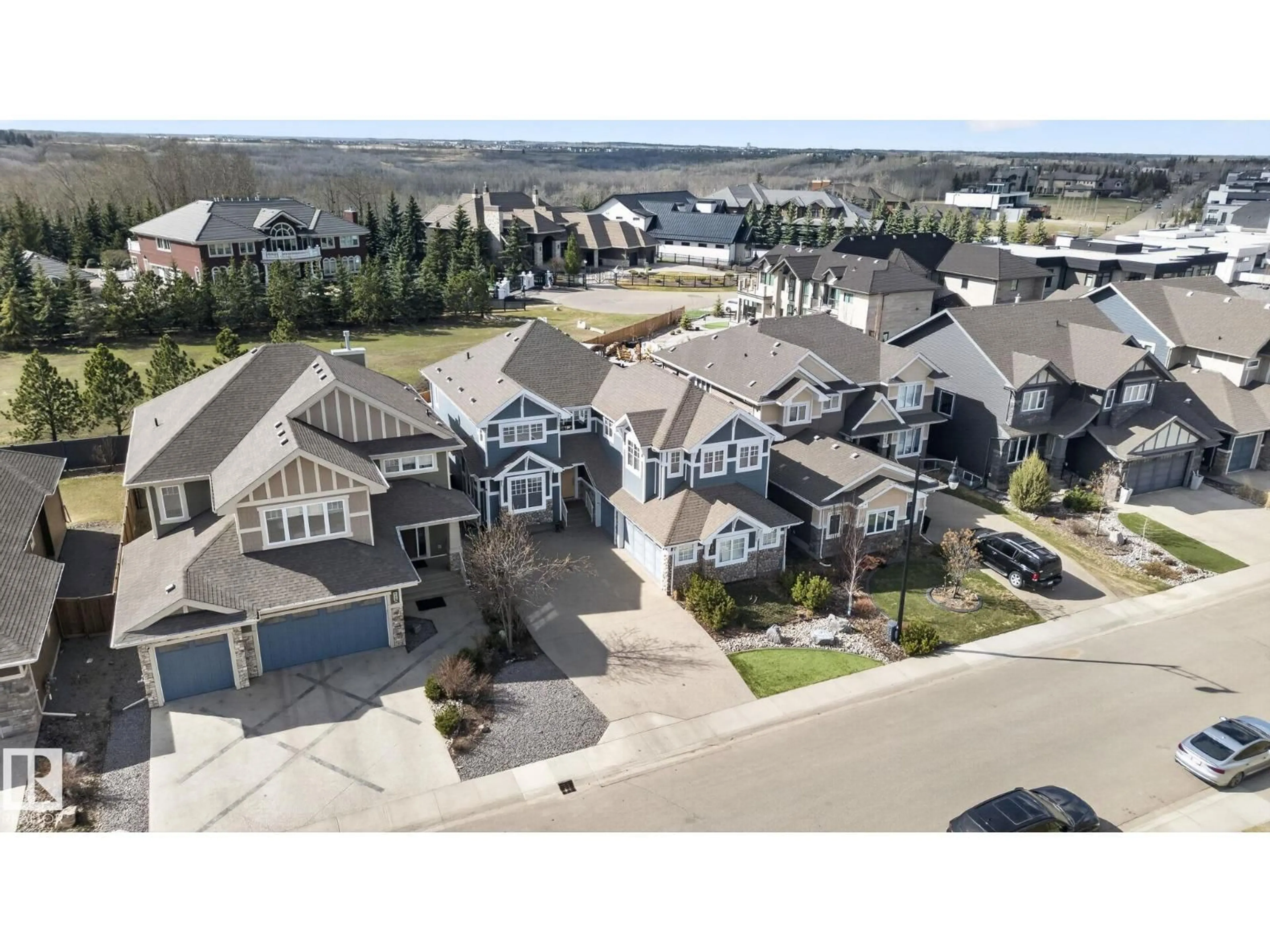 A pic from outside/outdoor area/front of a property/back of a property/a pic from drone, street for 3706 WESTCLIFF WY, Edmonton Alberta T6W2T1