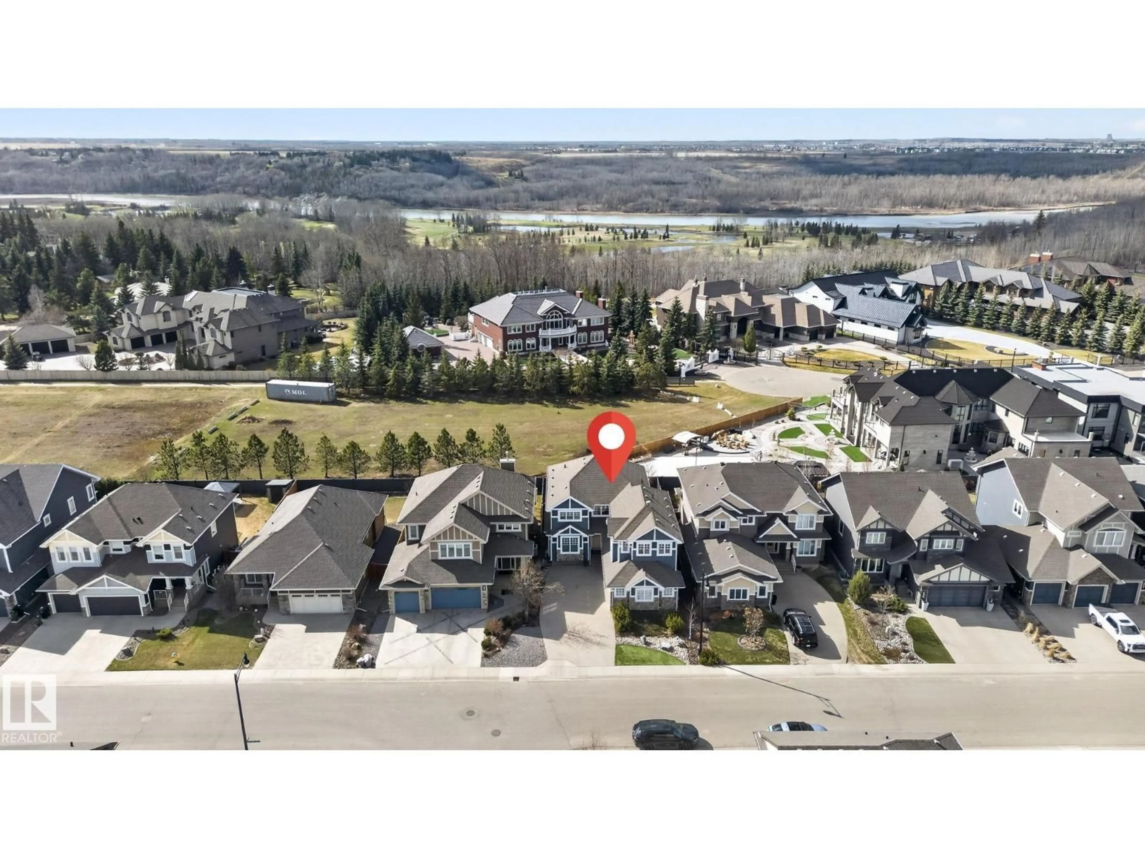 A pic from outside/outdoor area/front of a property/back of a property/a pic from drone, unknown for 3706 WESTCLIFF WY, Edmonton Alberta T6W2T1
