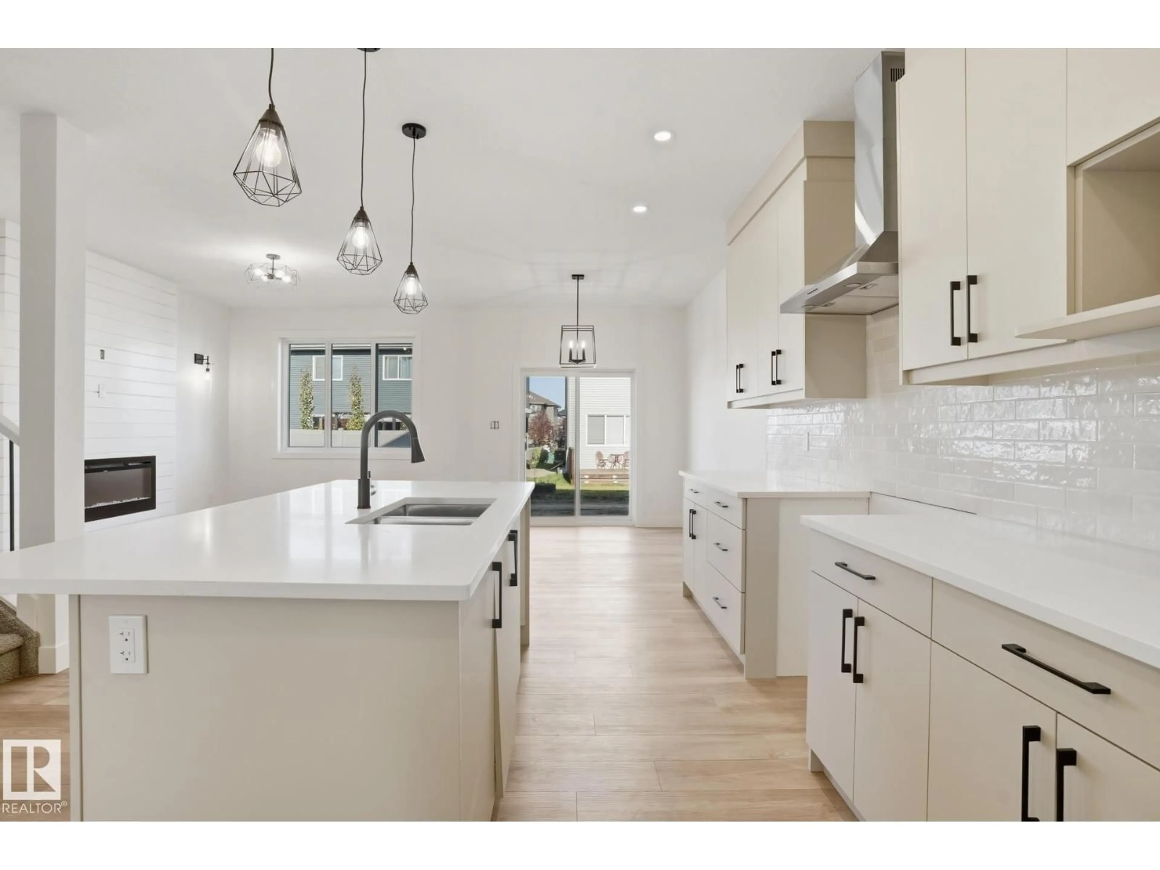 Open concept kitchen, ceramic/tile floor for 96 SPRING LI, Spruce Grove Alberta T7X2X7