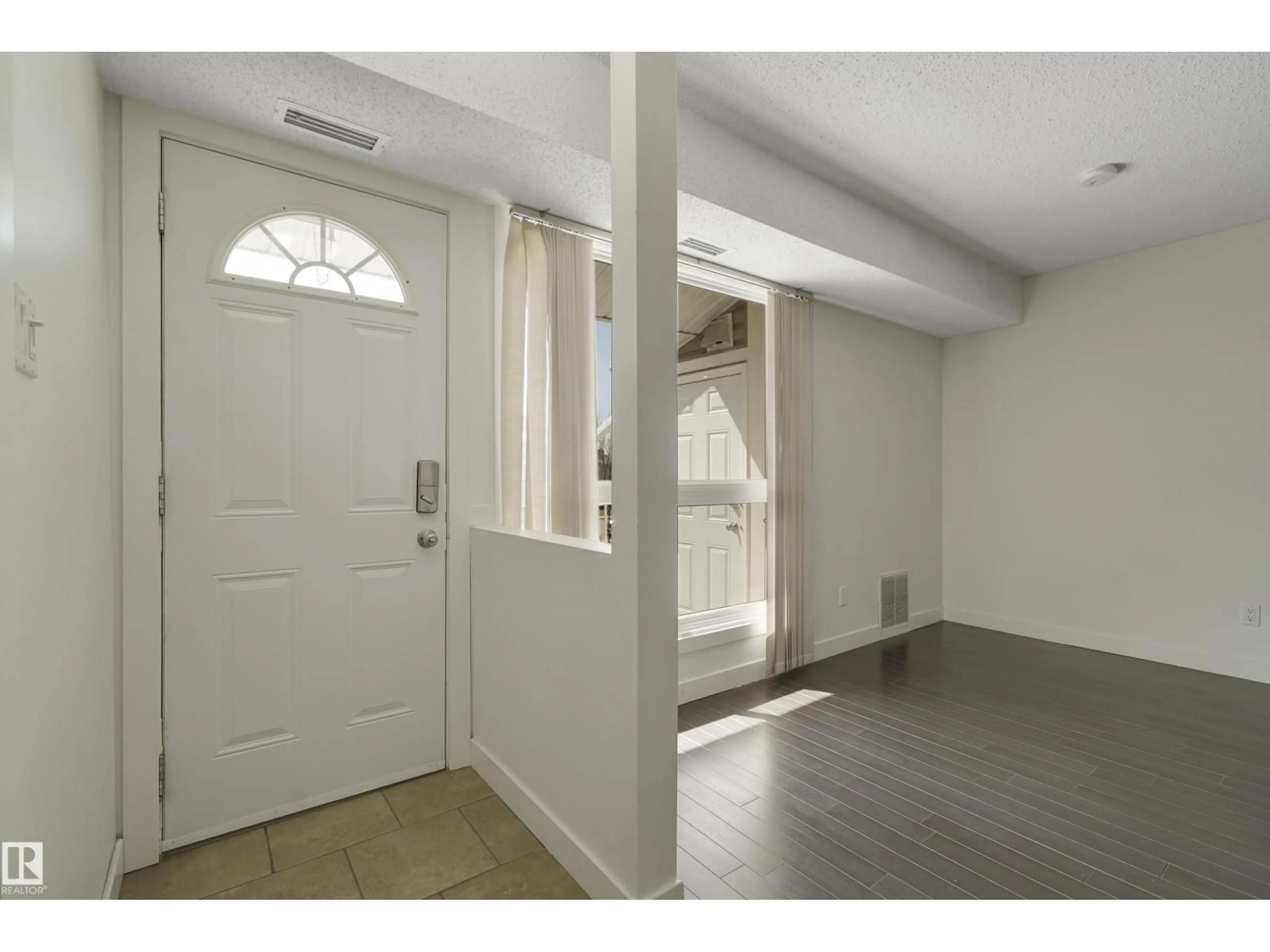 Indoor entryway for #54 - 2204 118 ST, Edmonton Alberta T6J5K2