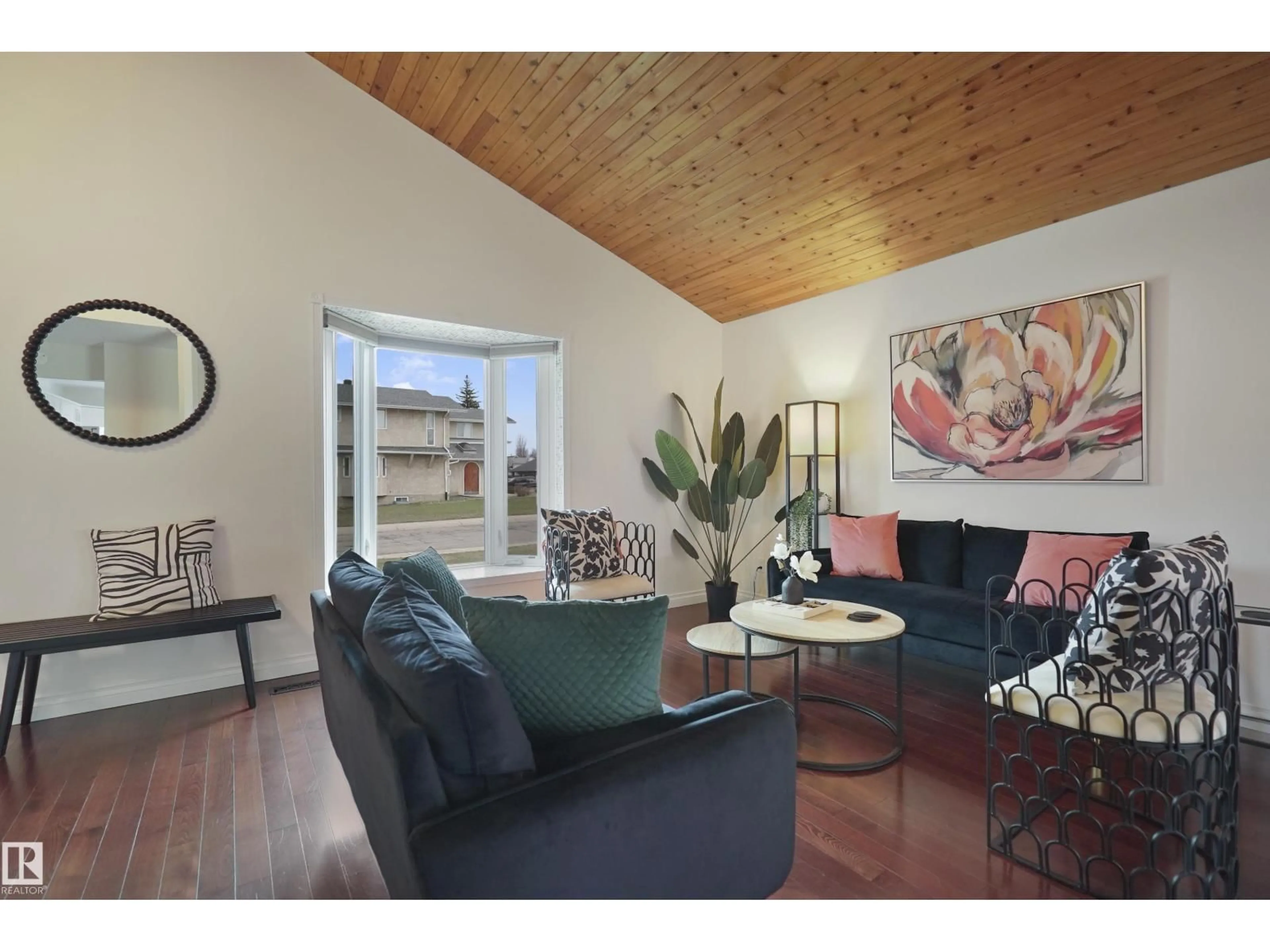 Living room with furniture, wood/laminate floor for NW - 9808 187 ST, Edmonton Alberta T5T3E8