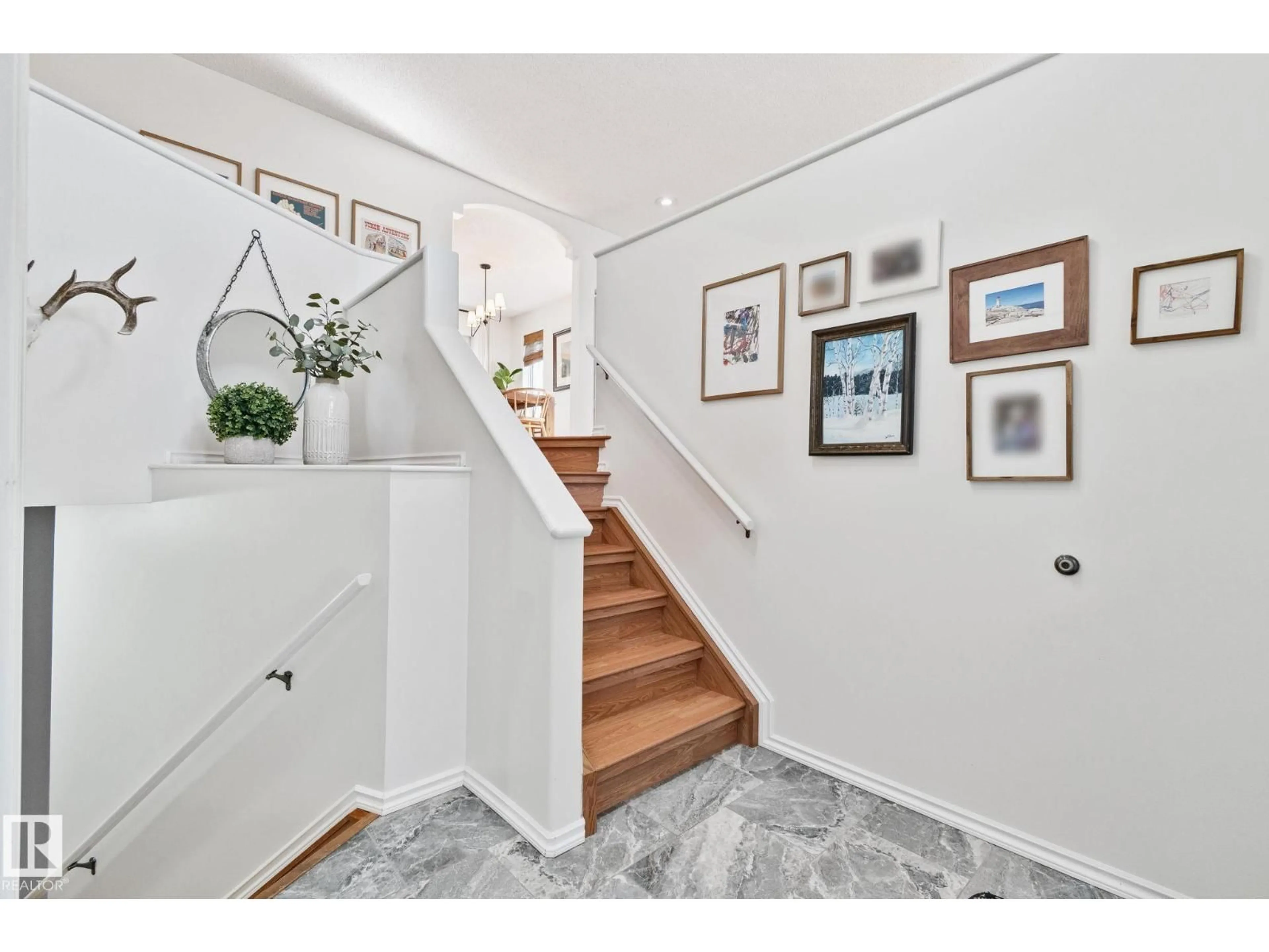 Stairs for 8 OAKRIDGE DR, St. Albert Alberta T8N6E4