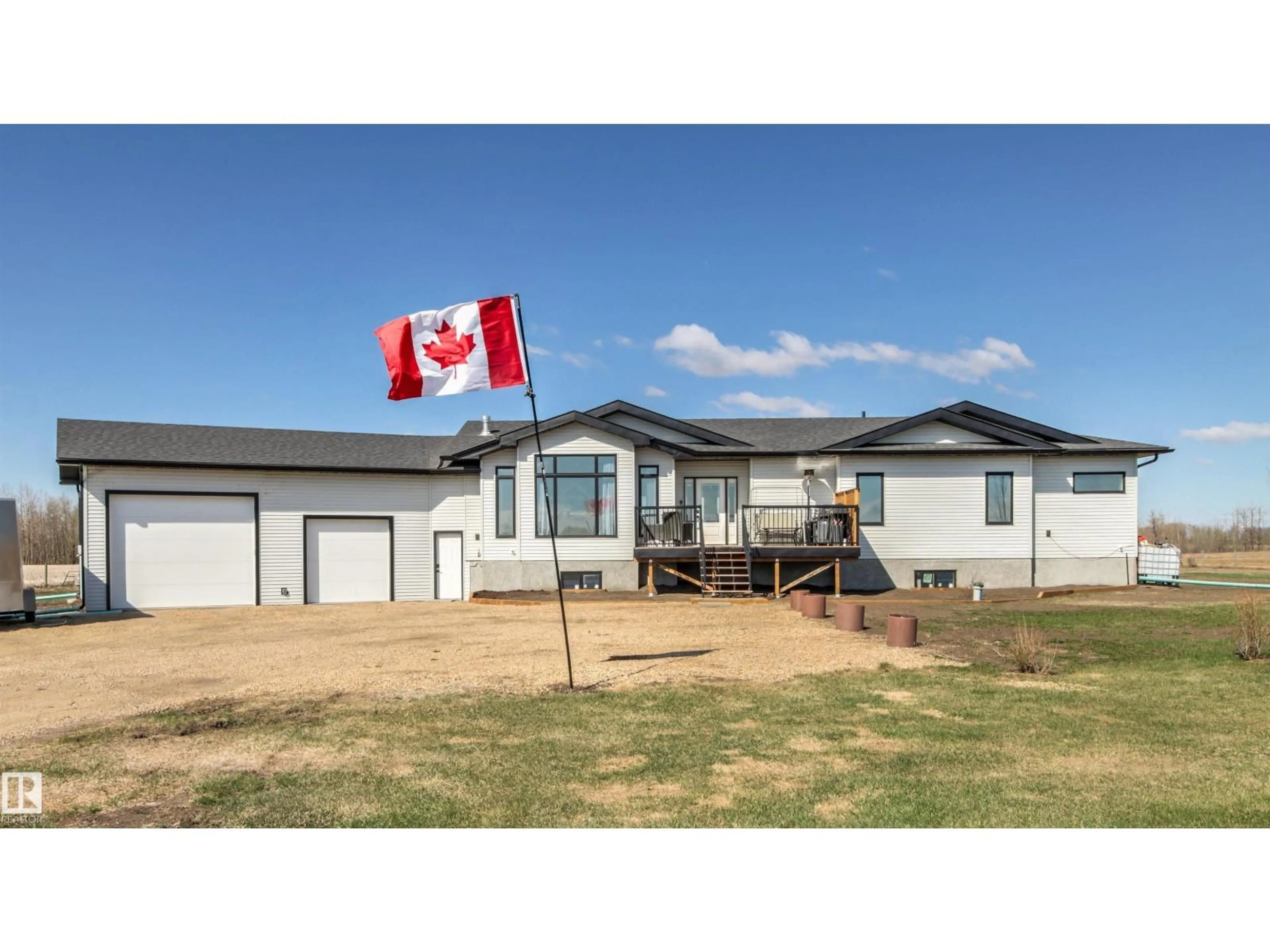 Home with vinyl exterior material, building for 50062 RGE RD 255, Rural Leduc County Alberta T9G0C6