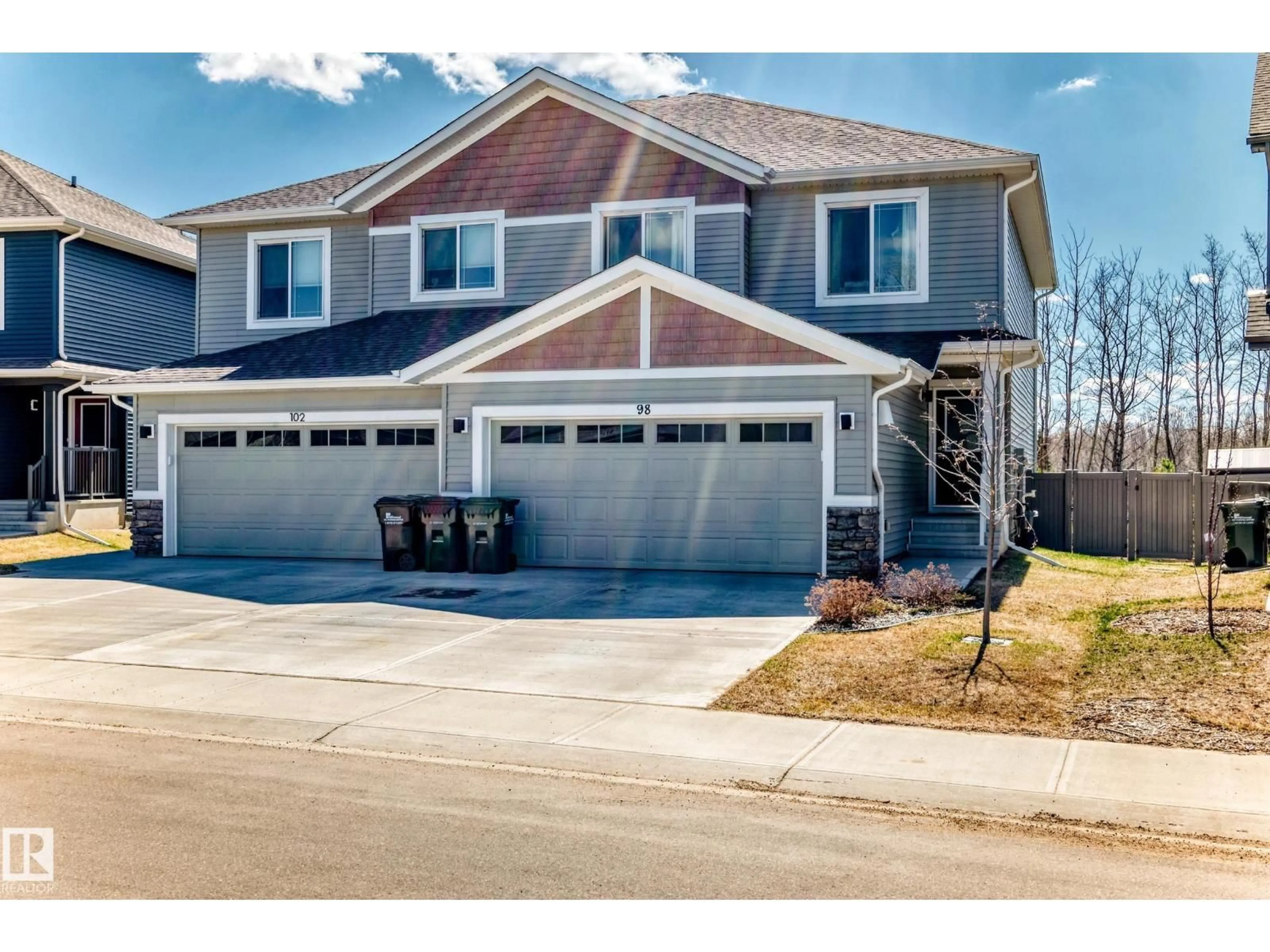 Home with vinyl exterior material, street for 98 HORTON WY, Ardrossan Alberta T8E0B2