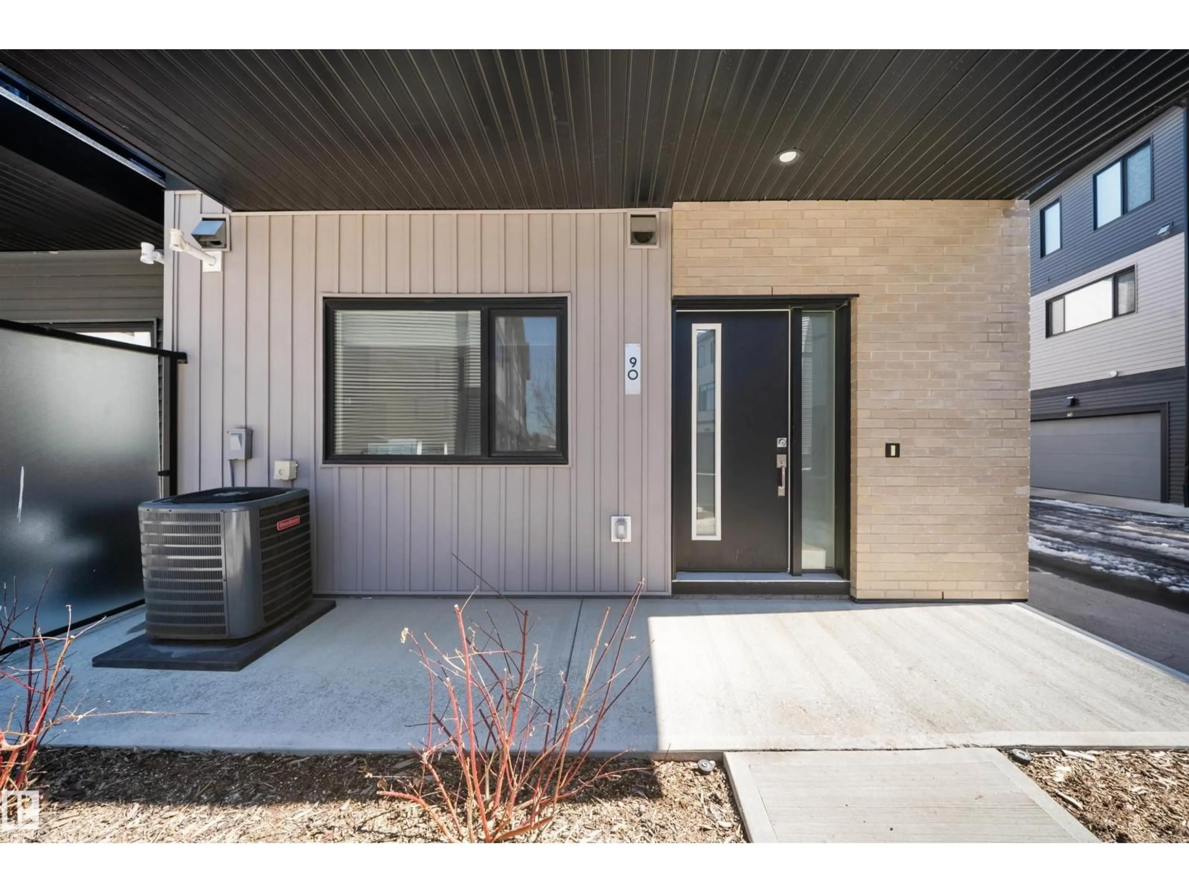 Indoor entryway for 90 EBONY BV, Sherwood Park Alberta T8H2X4