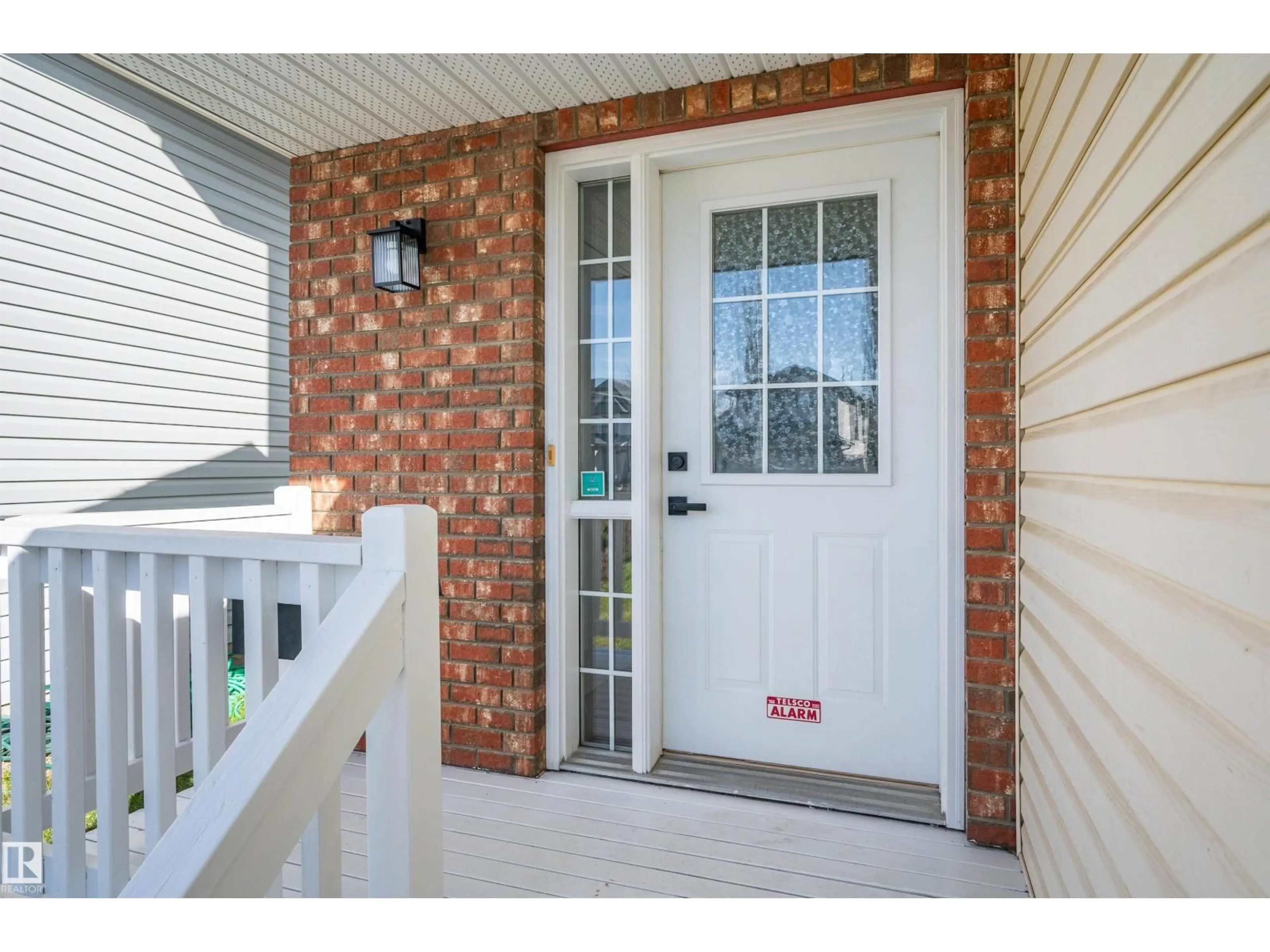 Indoor entryway for 4124 37A AV, Edmonton Alberta T6L7A1