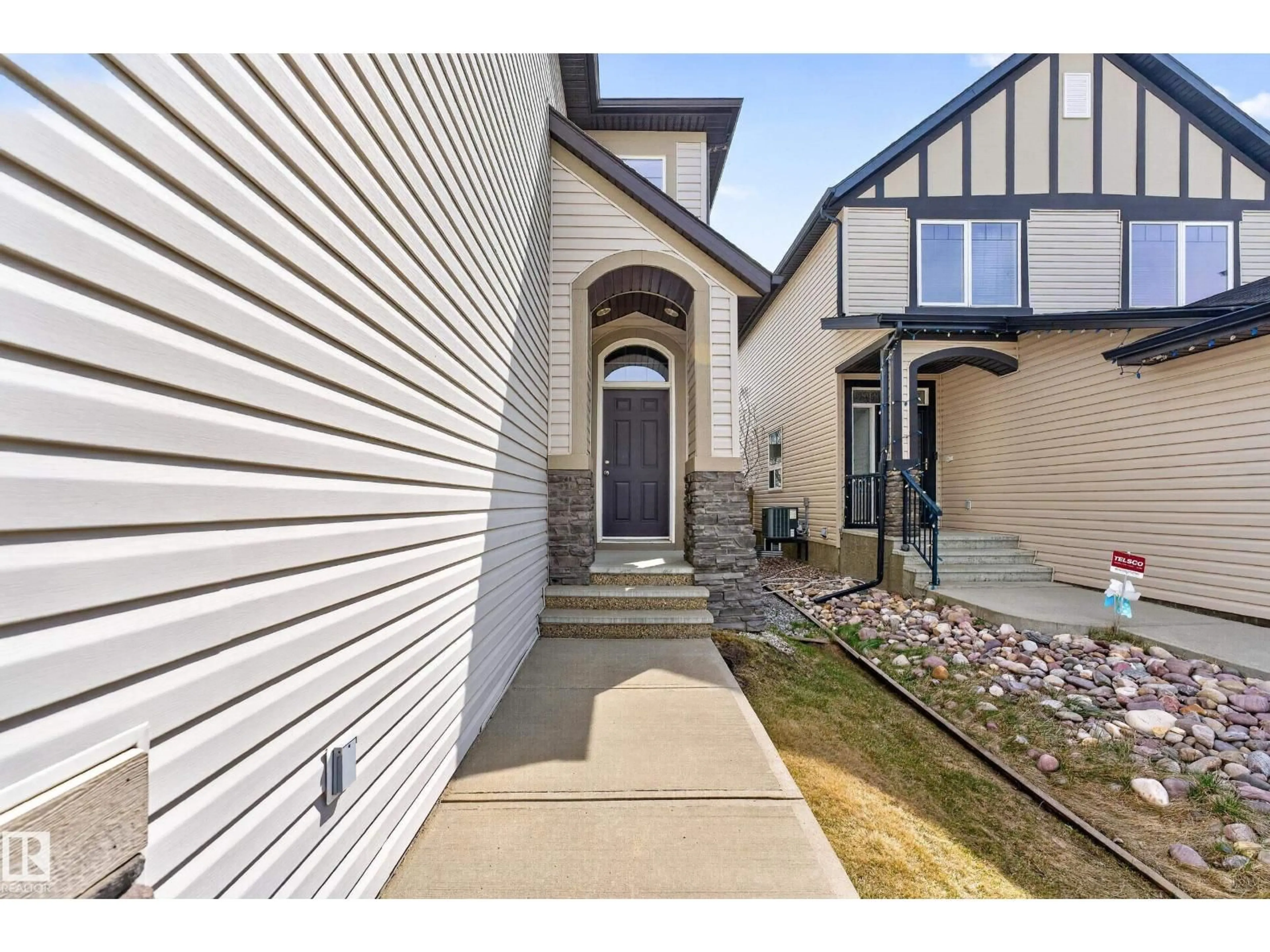 Unknown for 22055 95 AV, Edmonton Alberta T5T4A7
