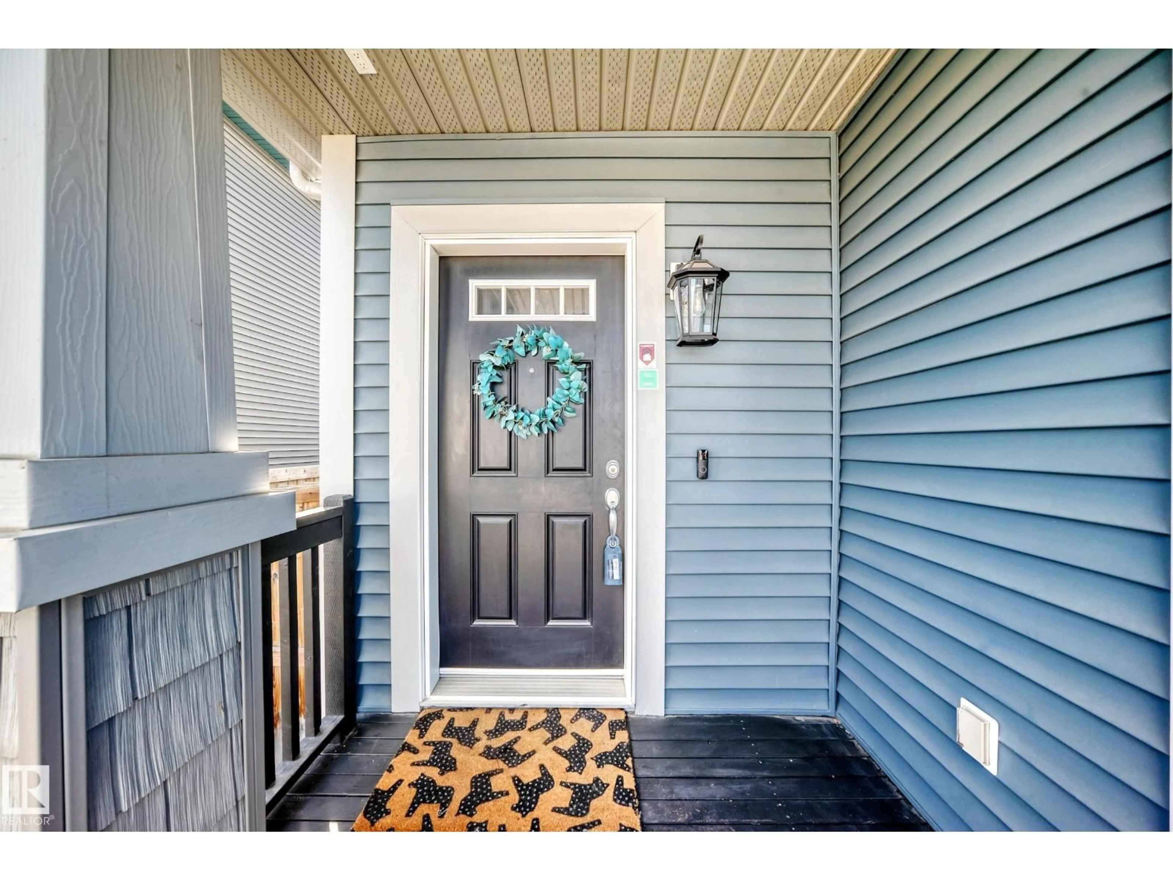 Indoor entryway for 5020 ORCHARDS GATE SW, Edmonton Alberta T6X0X5