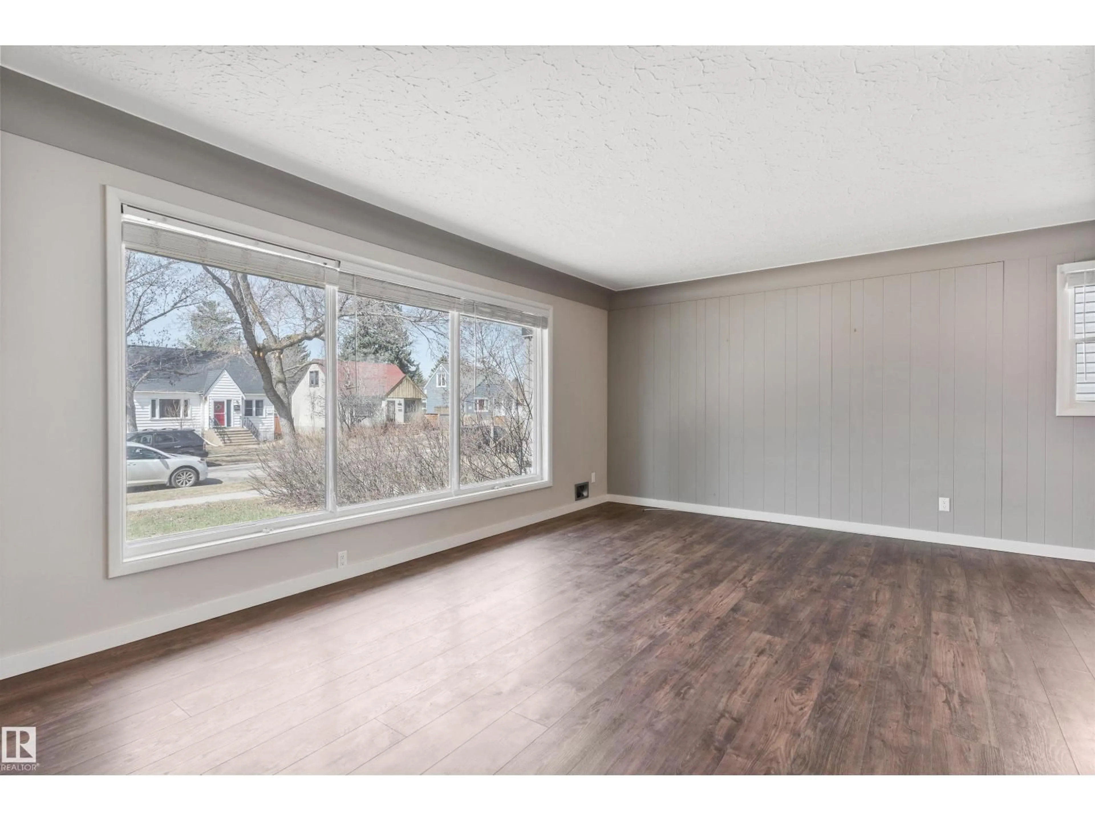 A pic of a room for NW - 10707 129 ST, Edmonton Alberta T5N1Y2