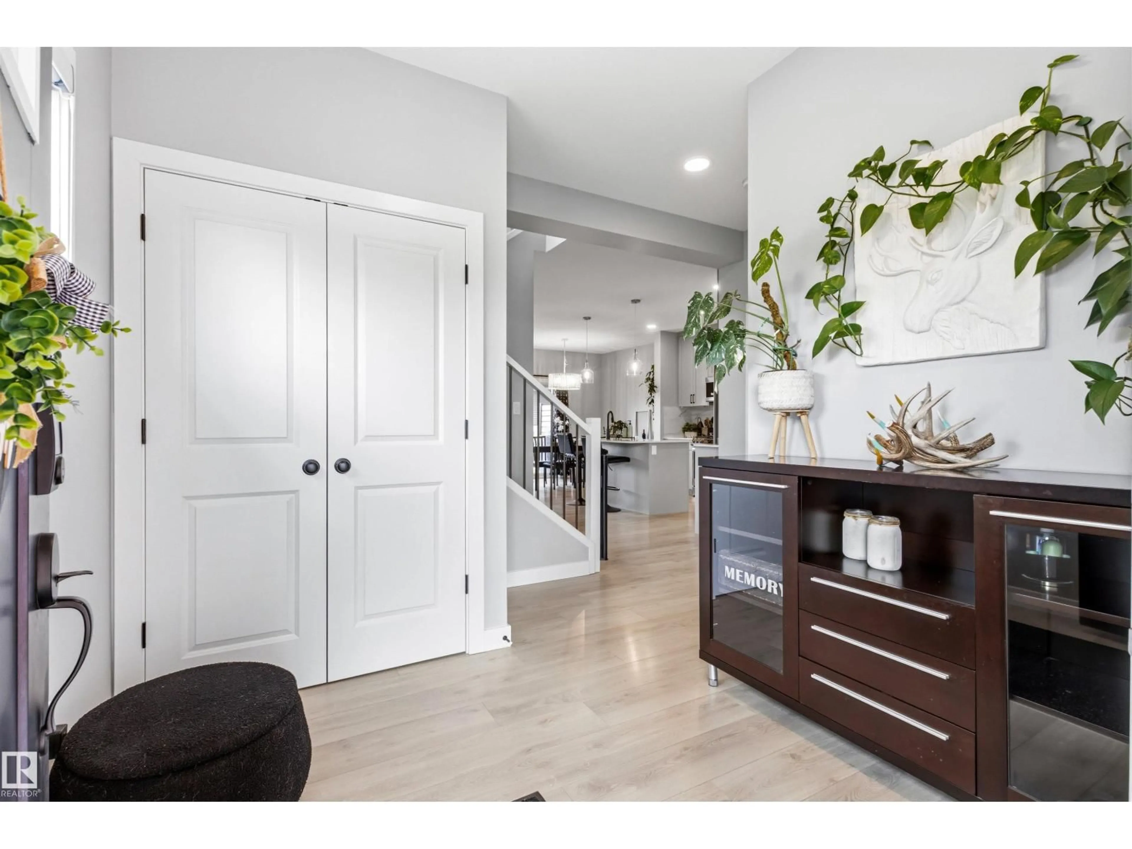 Indoor entryway for 87 RANCHER RD, Ardrossan Alberta T8E0B3