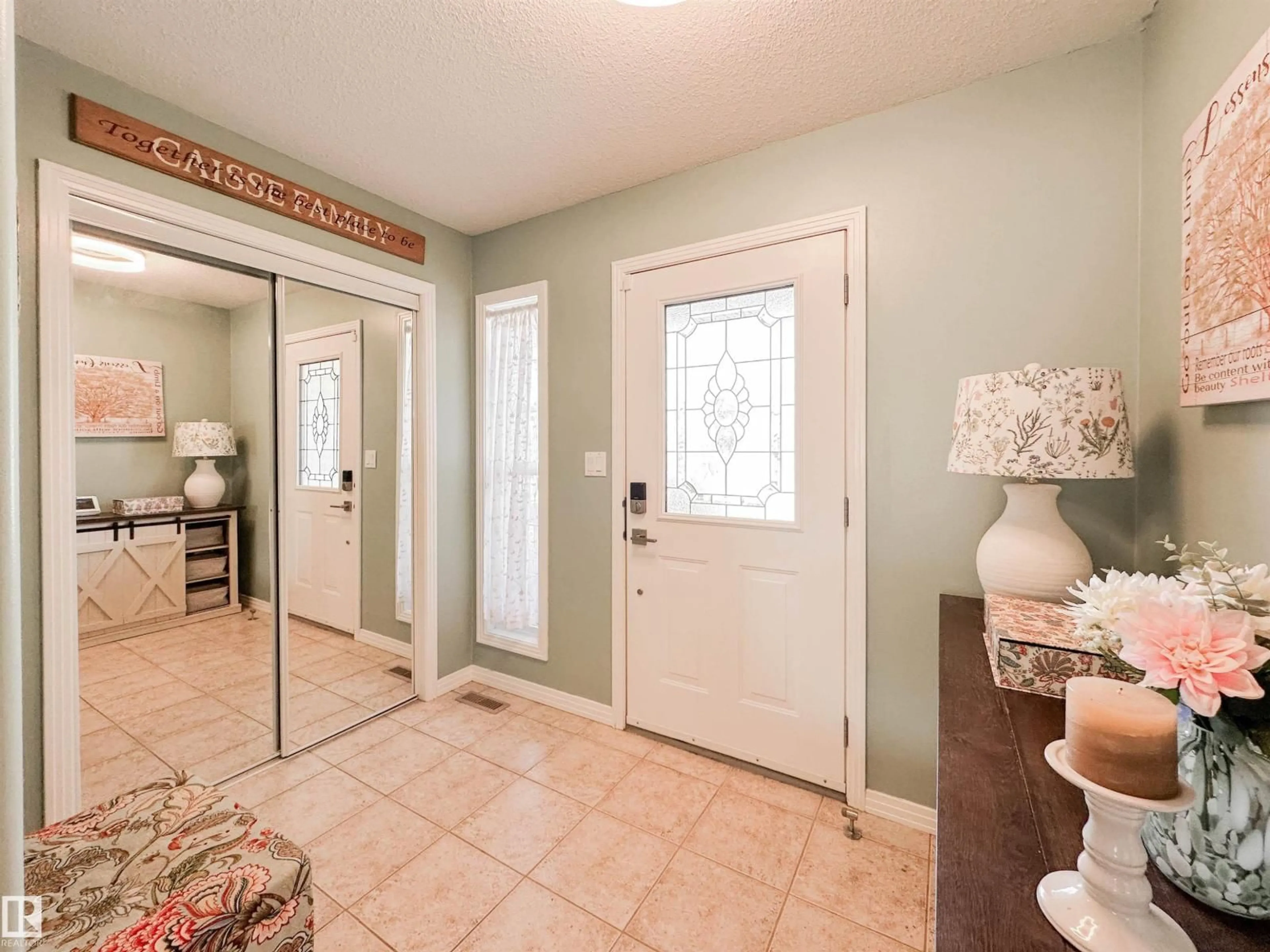 Indoor entryway for 36 EASTGATE WY, St. Albert Alberta T8N7K1