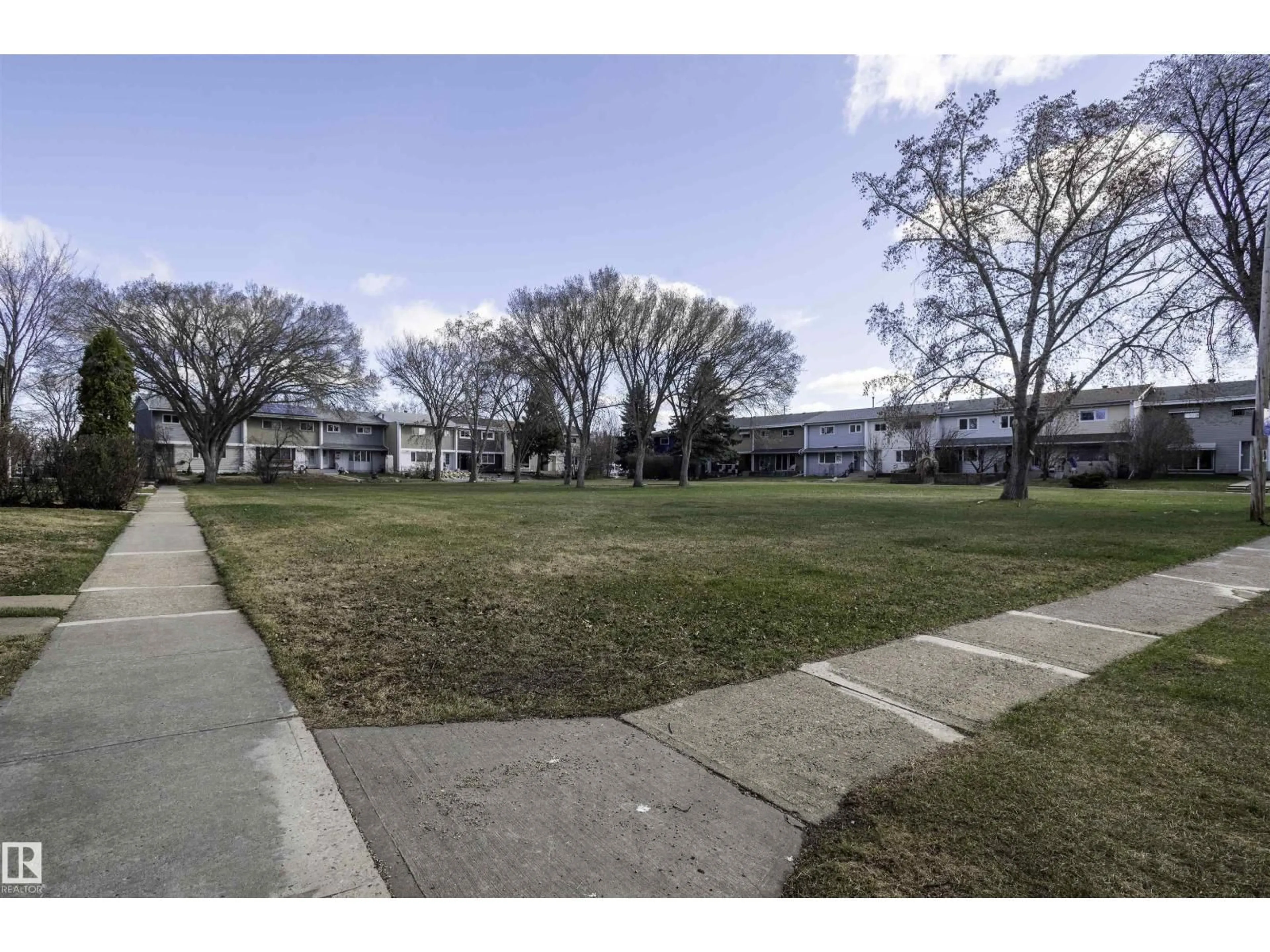 A pic from outside/outdoor area/front of a property/back of a property/a pic from drone, street for 53 GARDEN CR, St. Albert Alberta T8N0W9