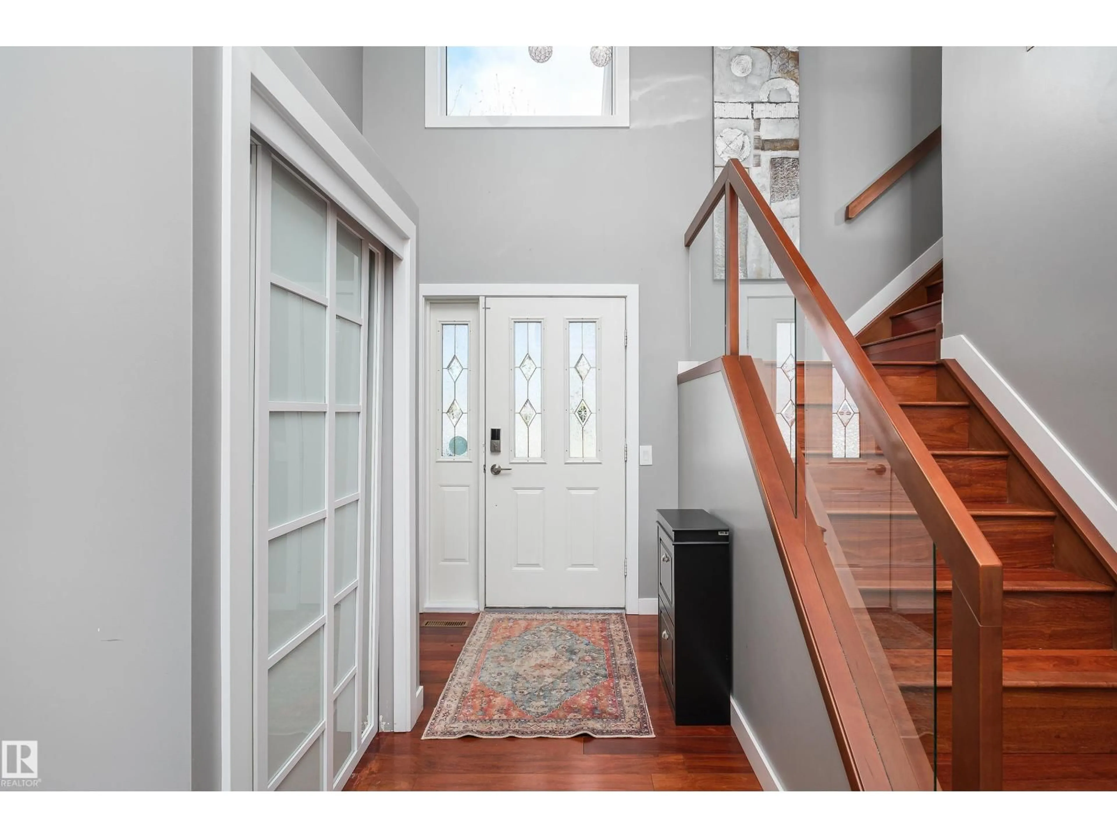 Indoor entryway for 437 KLARVATTEN LAKE WD, Edmonton Alberta T5Z3B9