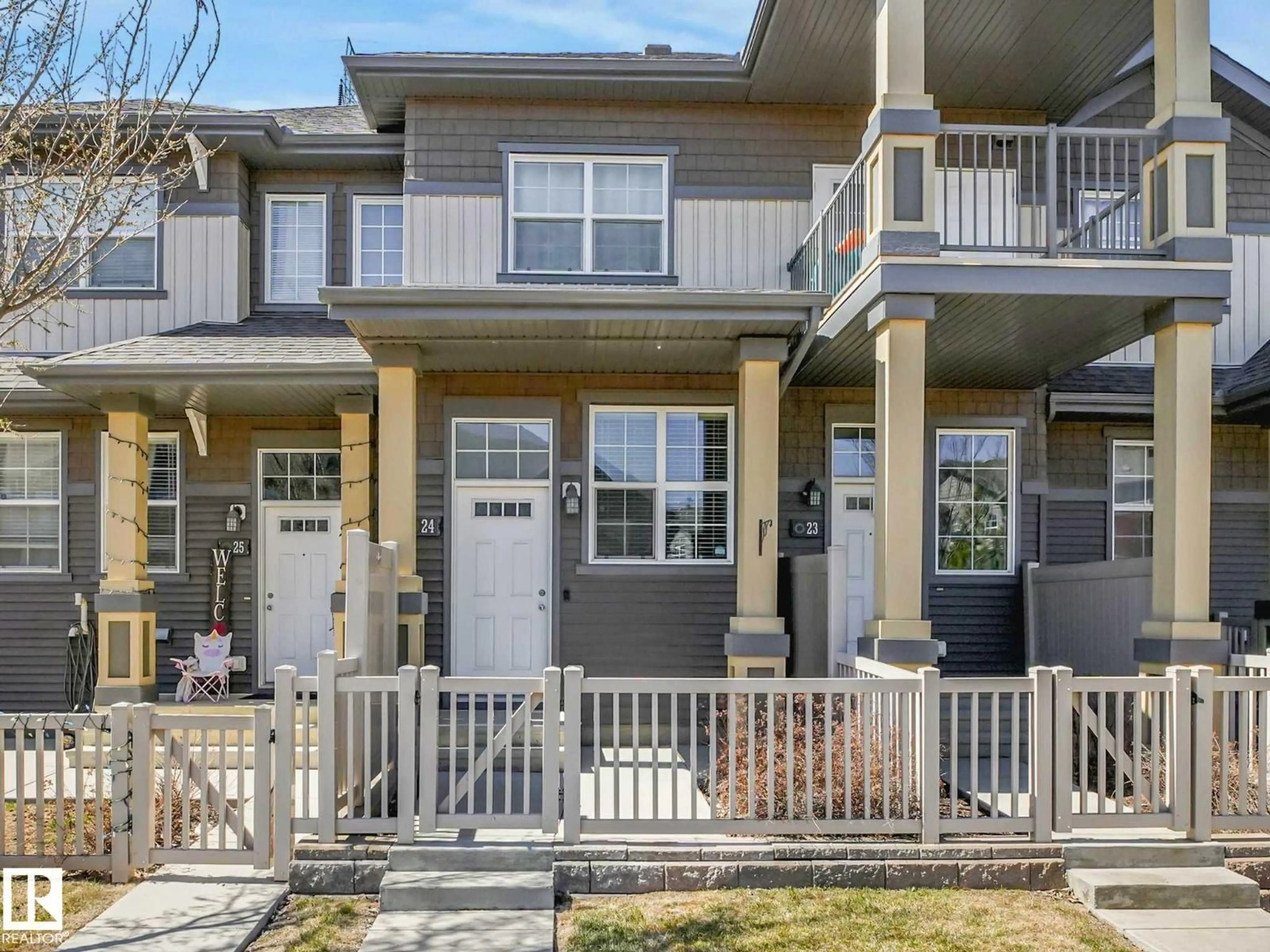 Home with vinyl exterior material, street for #24 - 4029 ORCHARDS DR, Edmonton Alberta T6X1V2