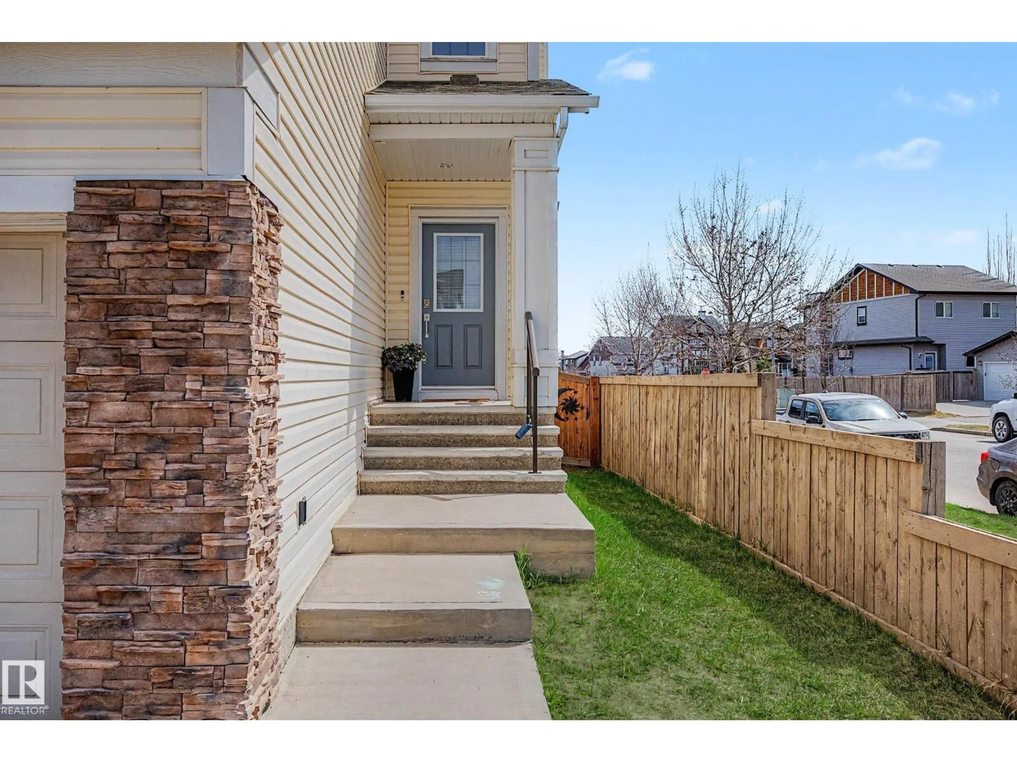 Unknown for NW - 9483 227 ST, Edmonton Alberta T5T7H4