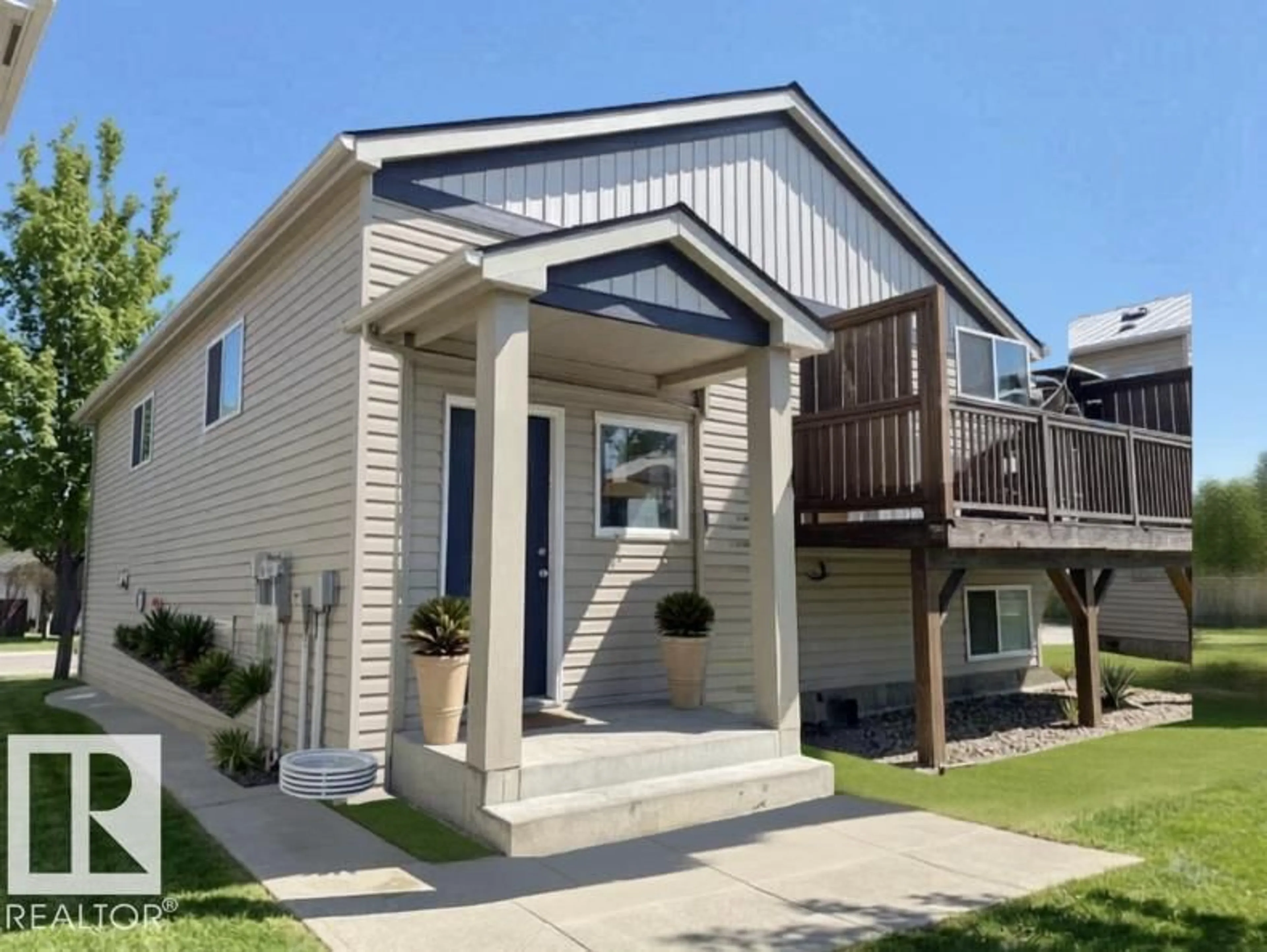 Home with vinyl exterior material, street for 142 - 122 SELKIRK PL, Leduc Alberta T9E0M9