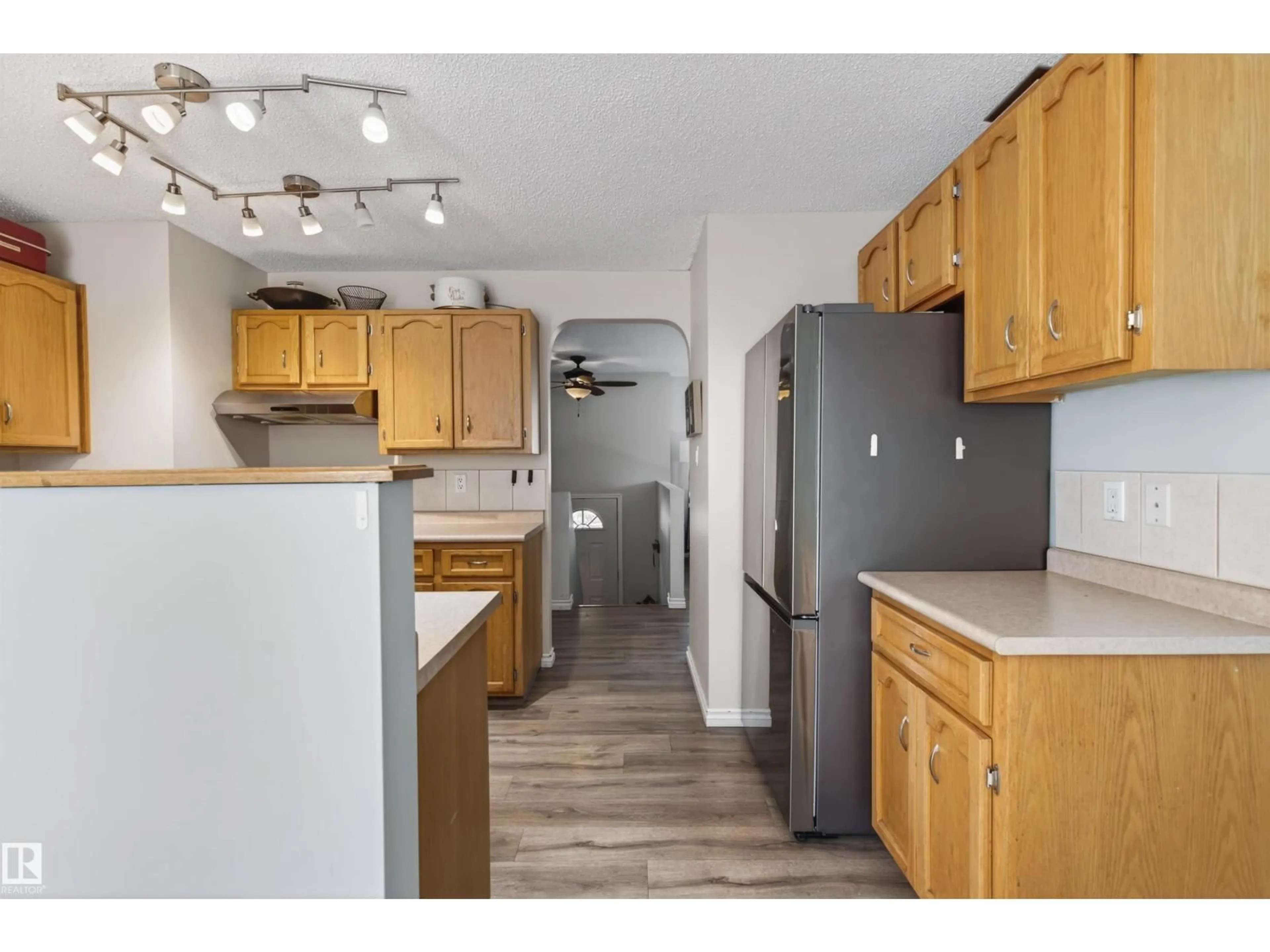 Standard kitchen, wood/laminate floor for 107 SPRUCE ST, Cold Lake Alberta T9M1E7