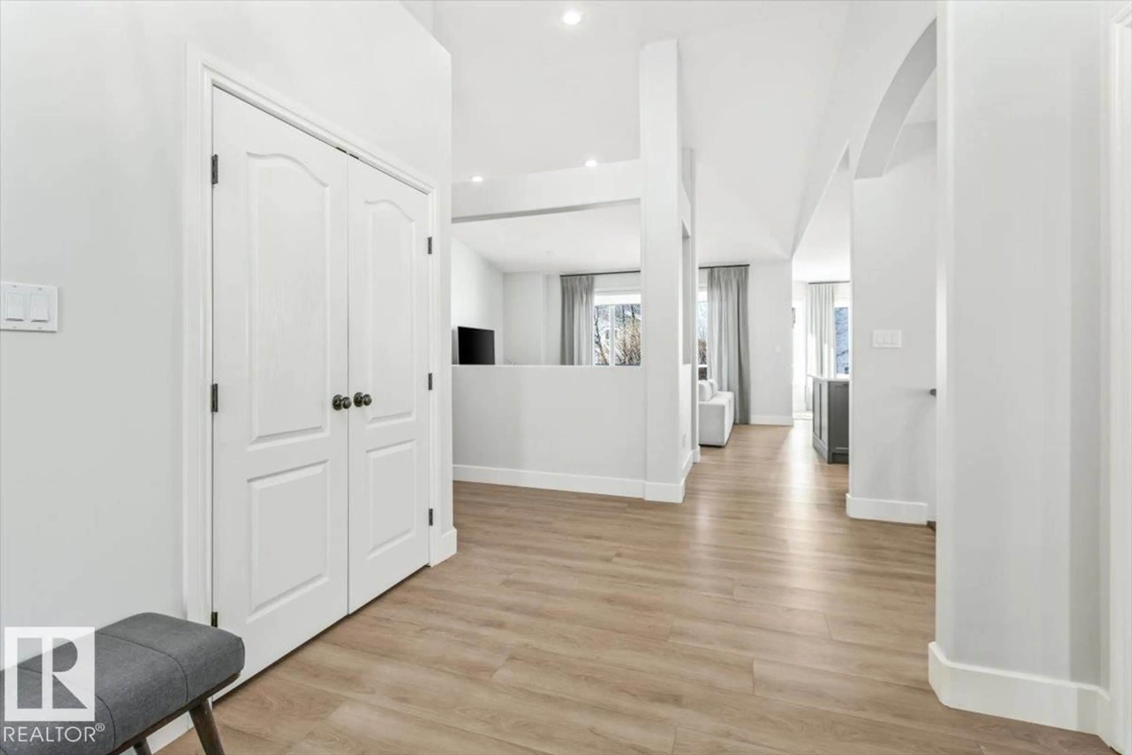 Indoor entryway for 7719 166 AV, Edmonton Alberta T5Z3V8