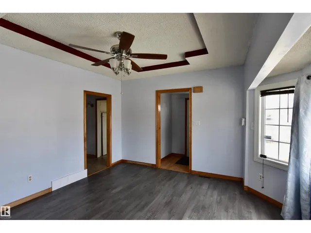 4629 46 AV, St. Paul Town 5