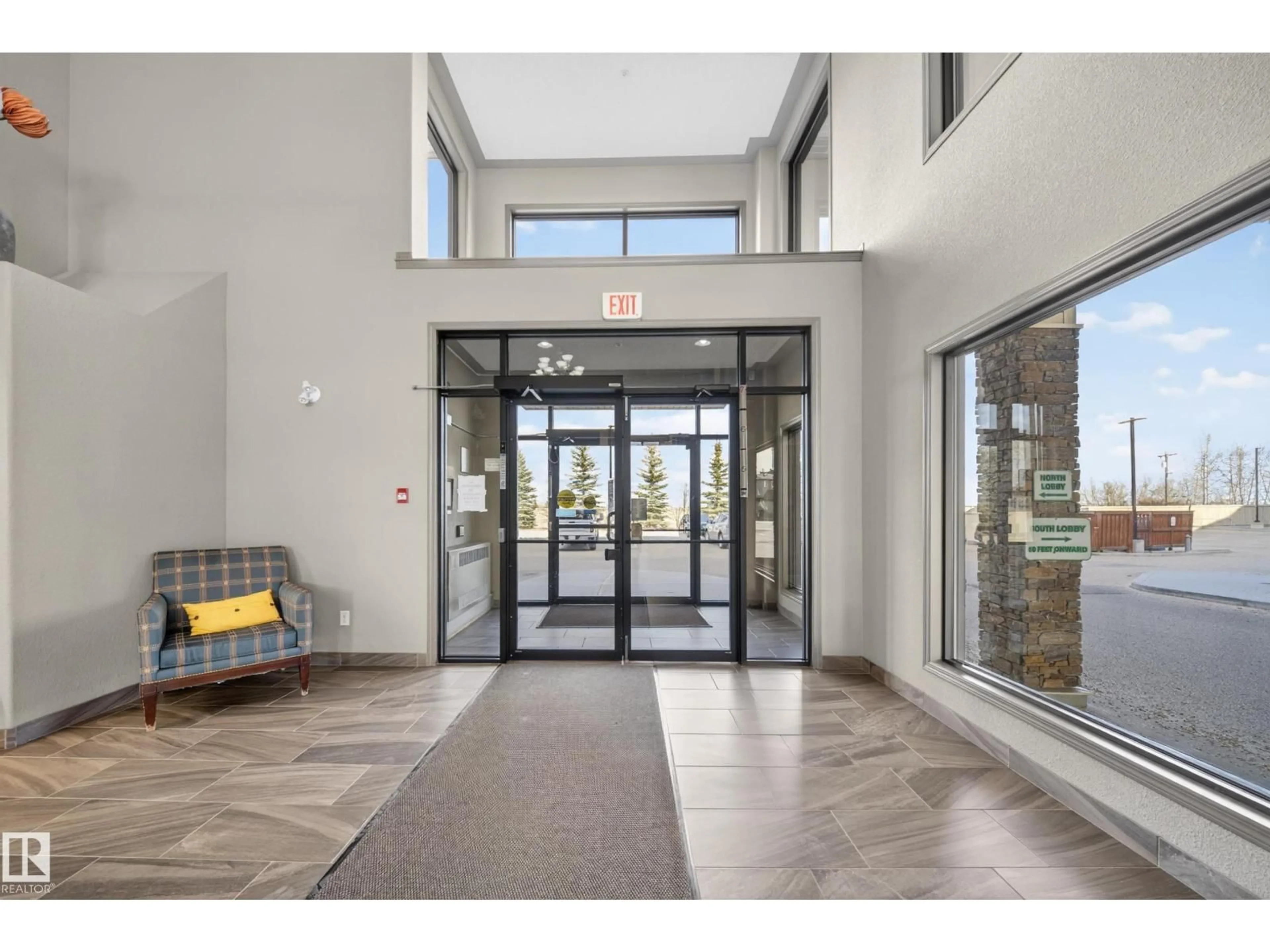 Indoor foyer for #435 - 1520 HAMMOND GA, Edmonton Alberta T6M0J4