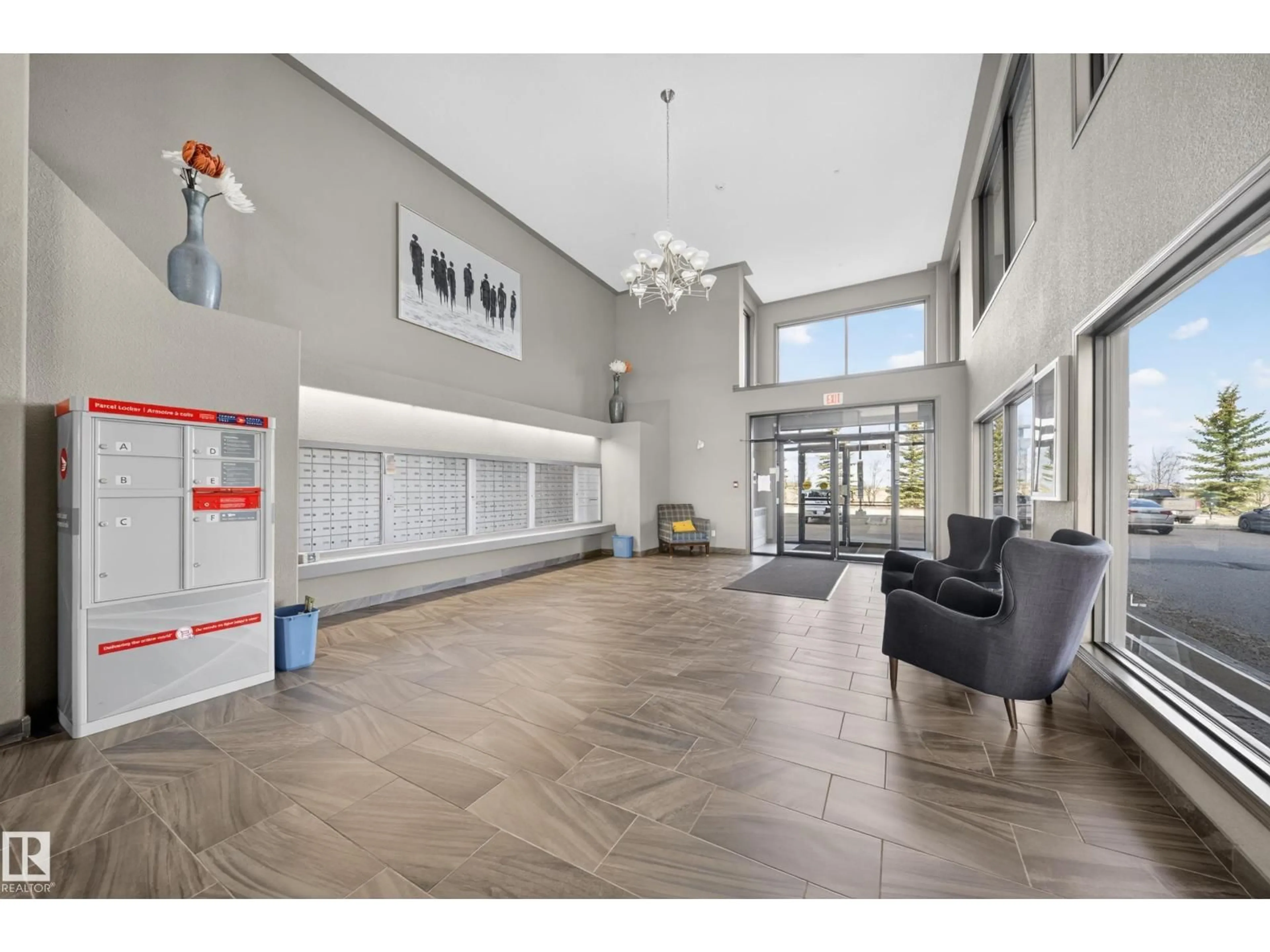Indoor foyer for #435 - 1520 HAMMOND GA, Edmonton Alberta T6M0J4
