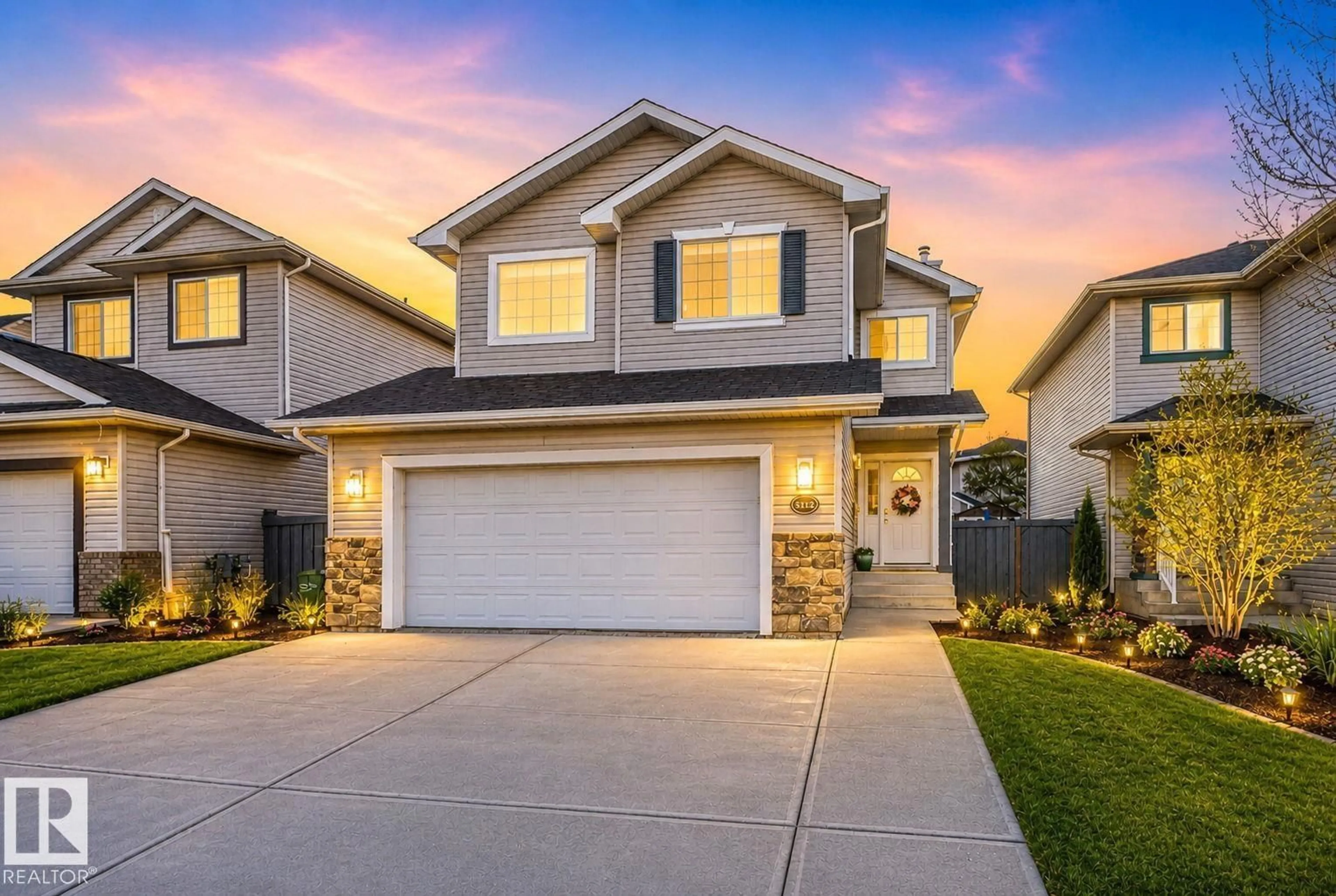 Home with vinyl exterior material, street for NW - 5112 206 ST, Edmonton Alberta T6M0C5