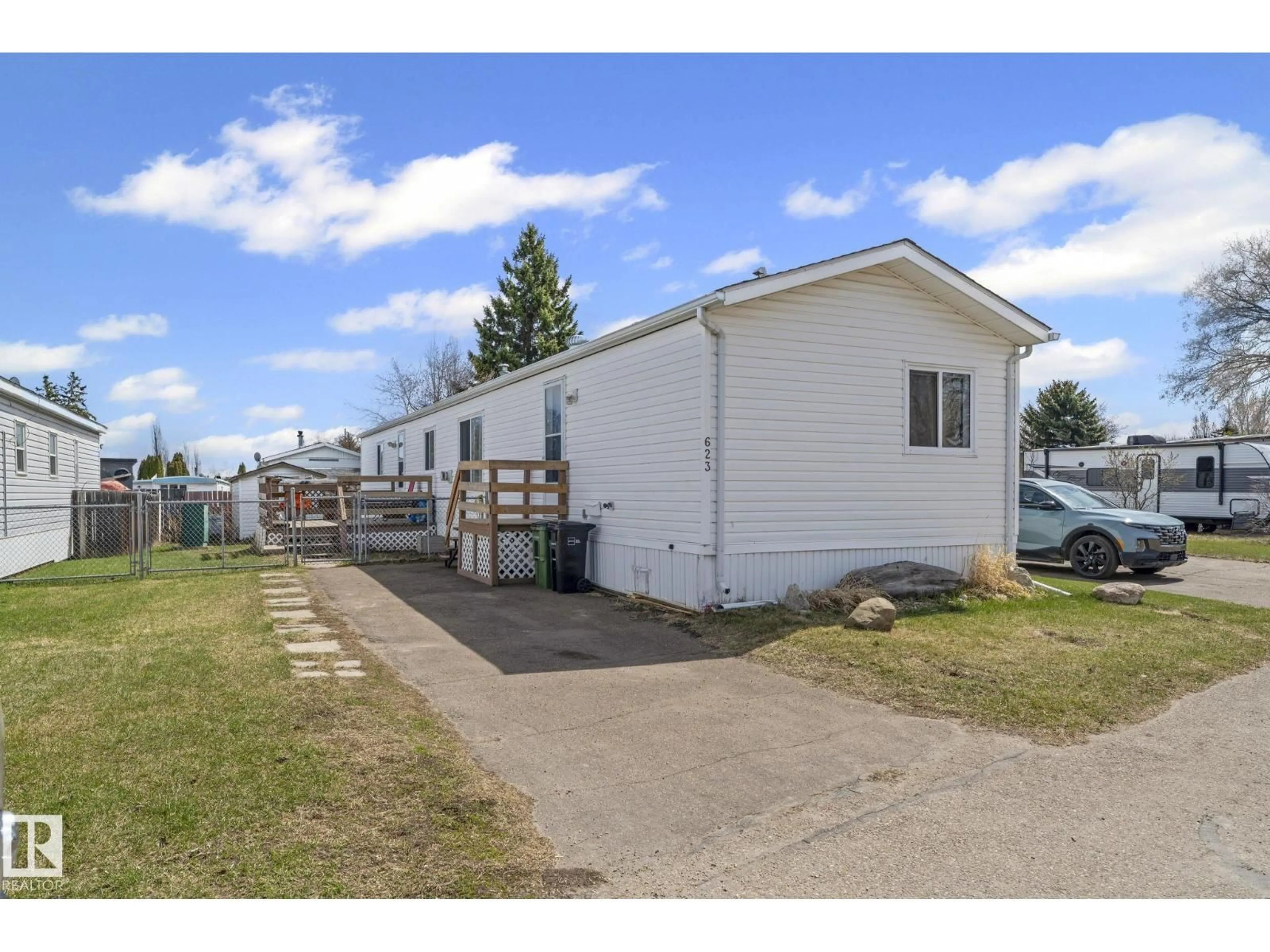 Unknown for 623 EVERGREEN PARK NE, Edmonton Alberta T5Y4M2