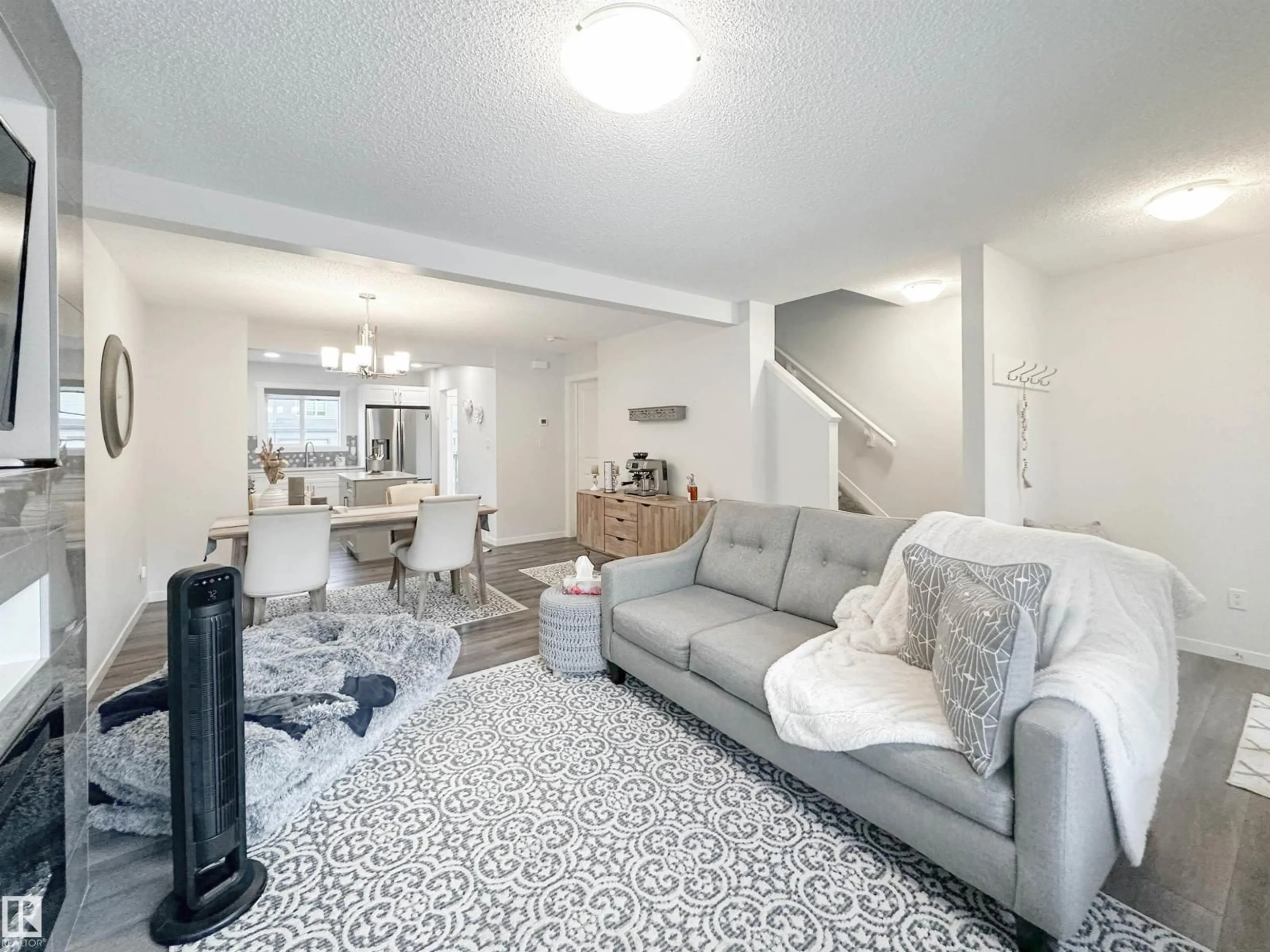 Living room with furniture, unknown for 1270 ROSENTHAL BV, Edmonton Alberta T5T7N6