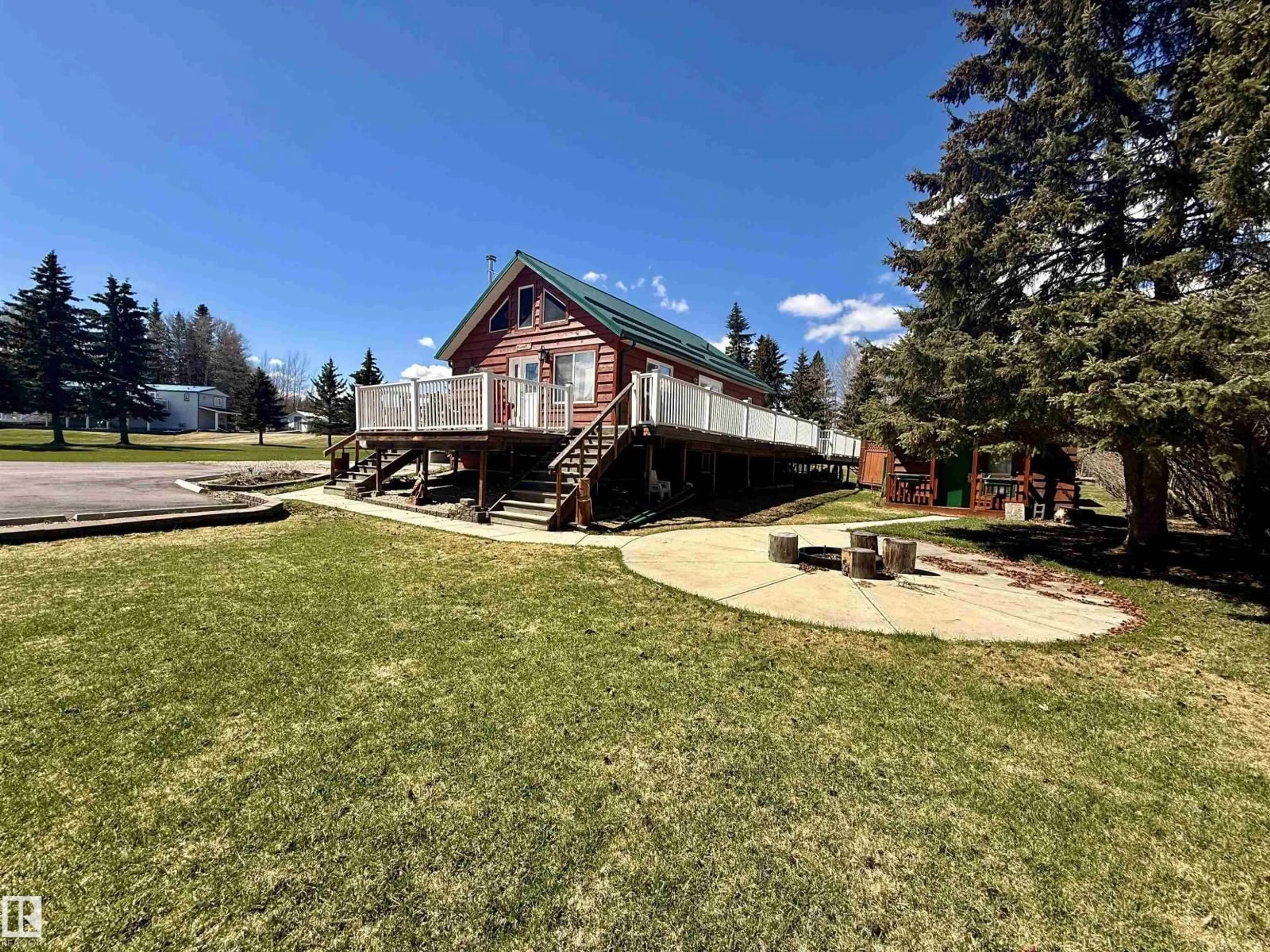 A pic from outside/outdoor area/front of a property/back of a property/a pic from drone, unknown for 62045 - 40A TWP 462, Rural Wetaskiwin County Alberta T0C0T0