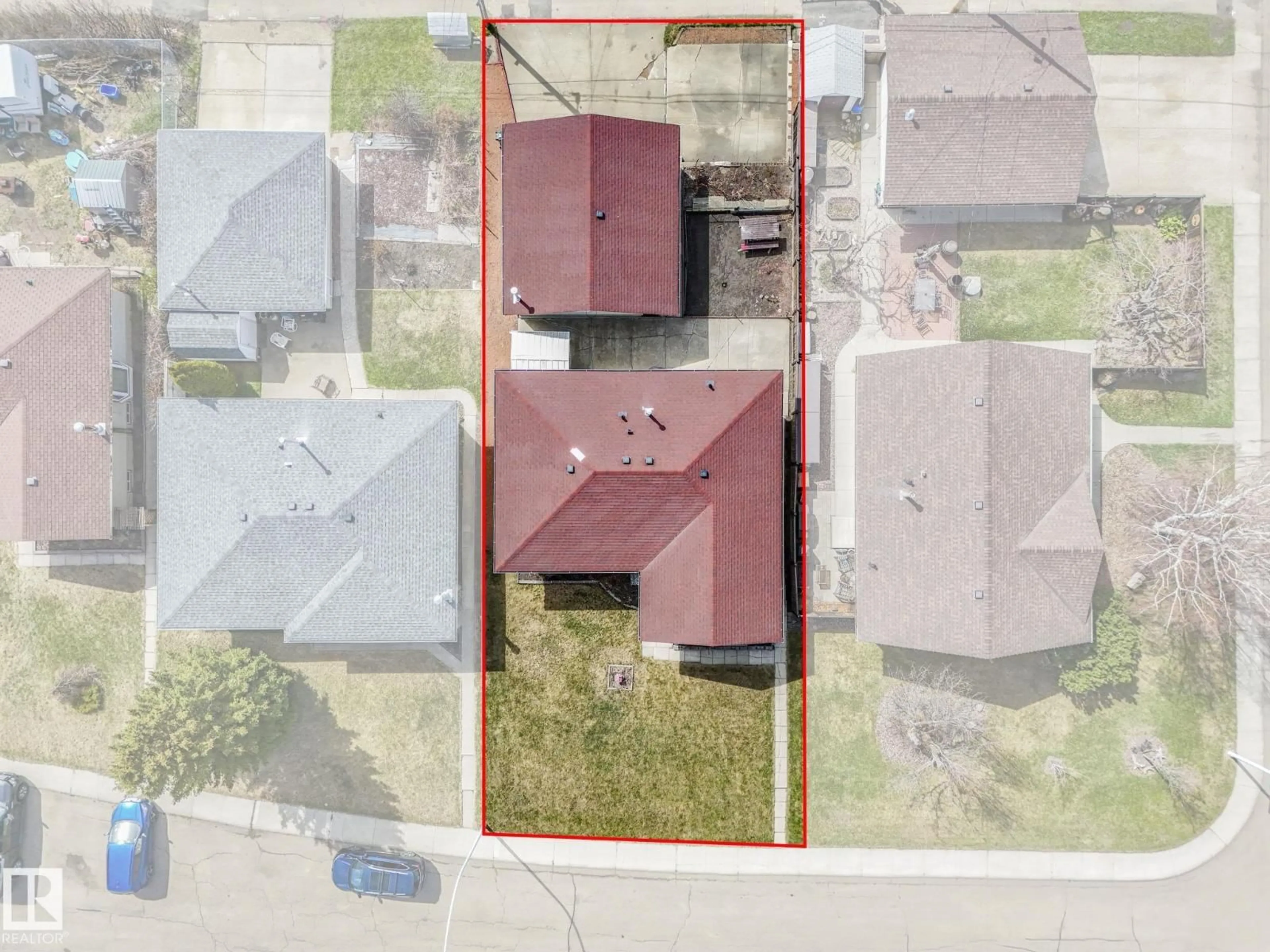 A pic from outside/outdoor area/front of a property/back of a property/a pic from drone, street for NW - 3519 113 AV, Edmonton Alberta T5W0P5