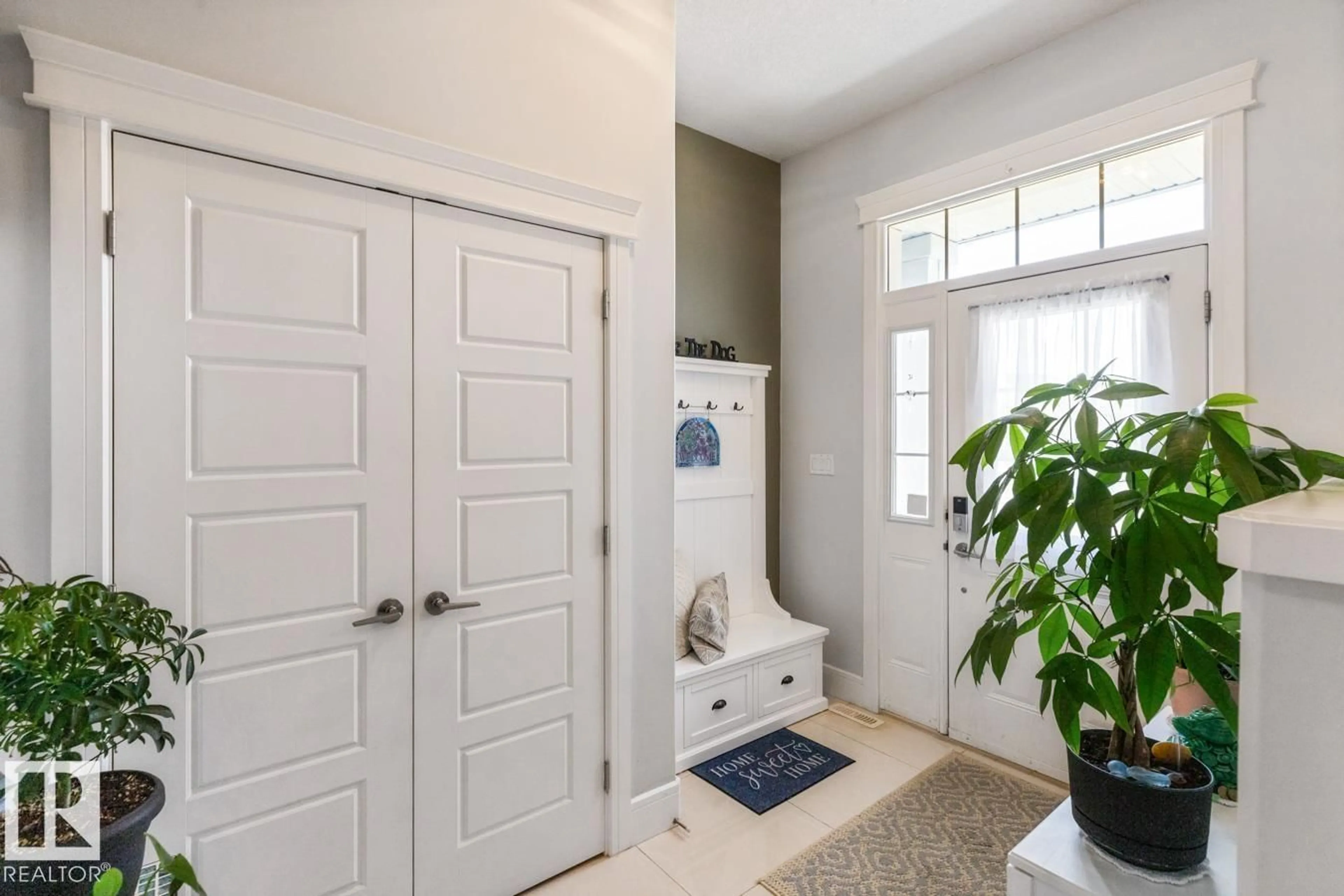 Indoor entryway for 357 SIMPKINS WYND, Leduc Alberta T9E0Y4