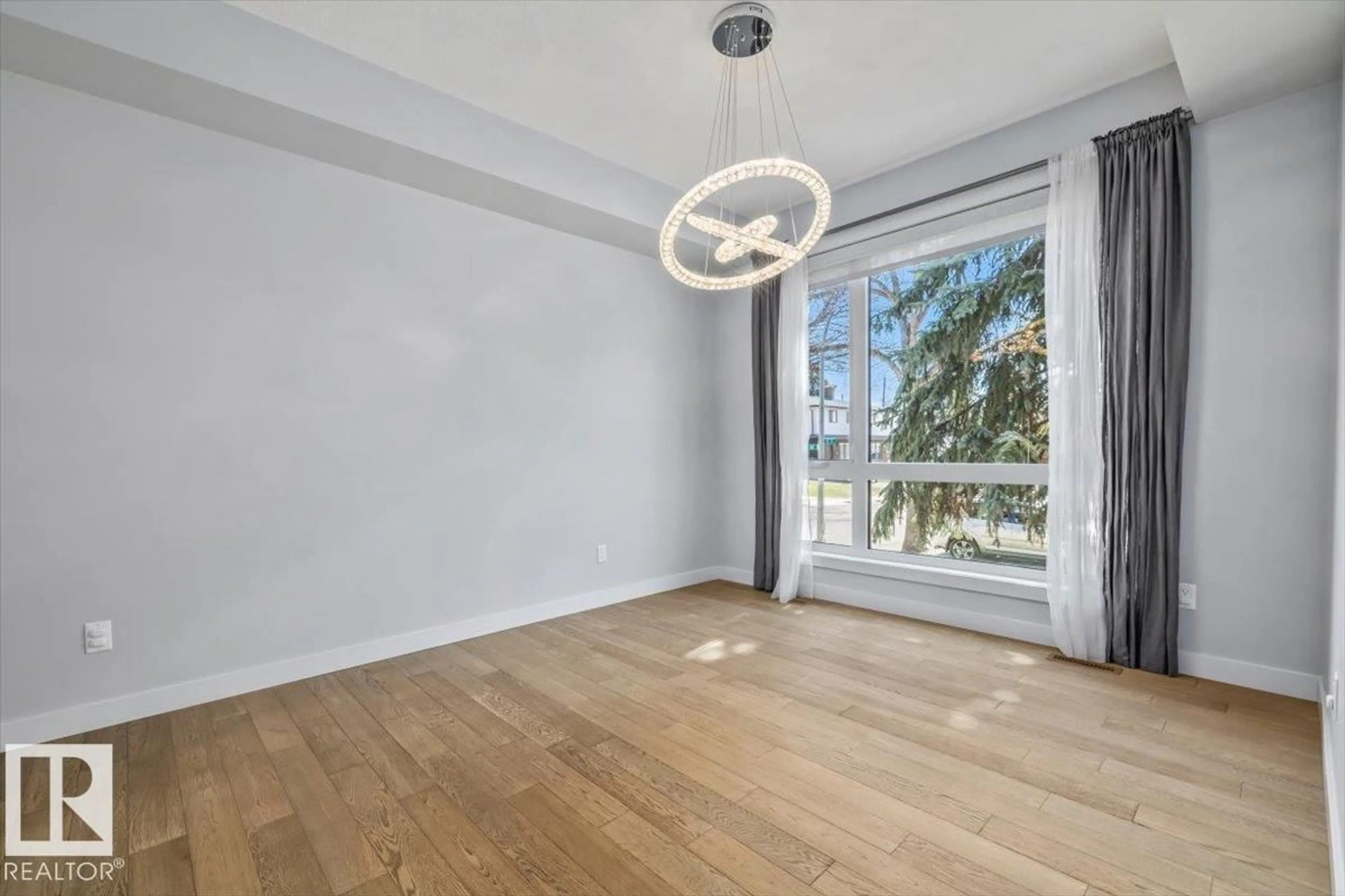 A pic of a room for 8706 88 AV, Edmonton Alberta T6C1L6