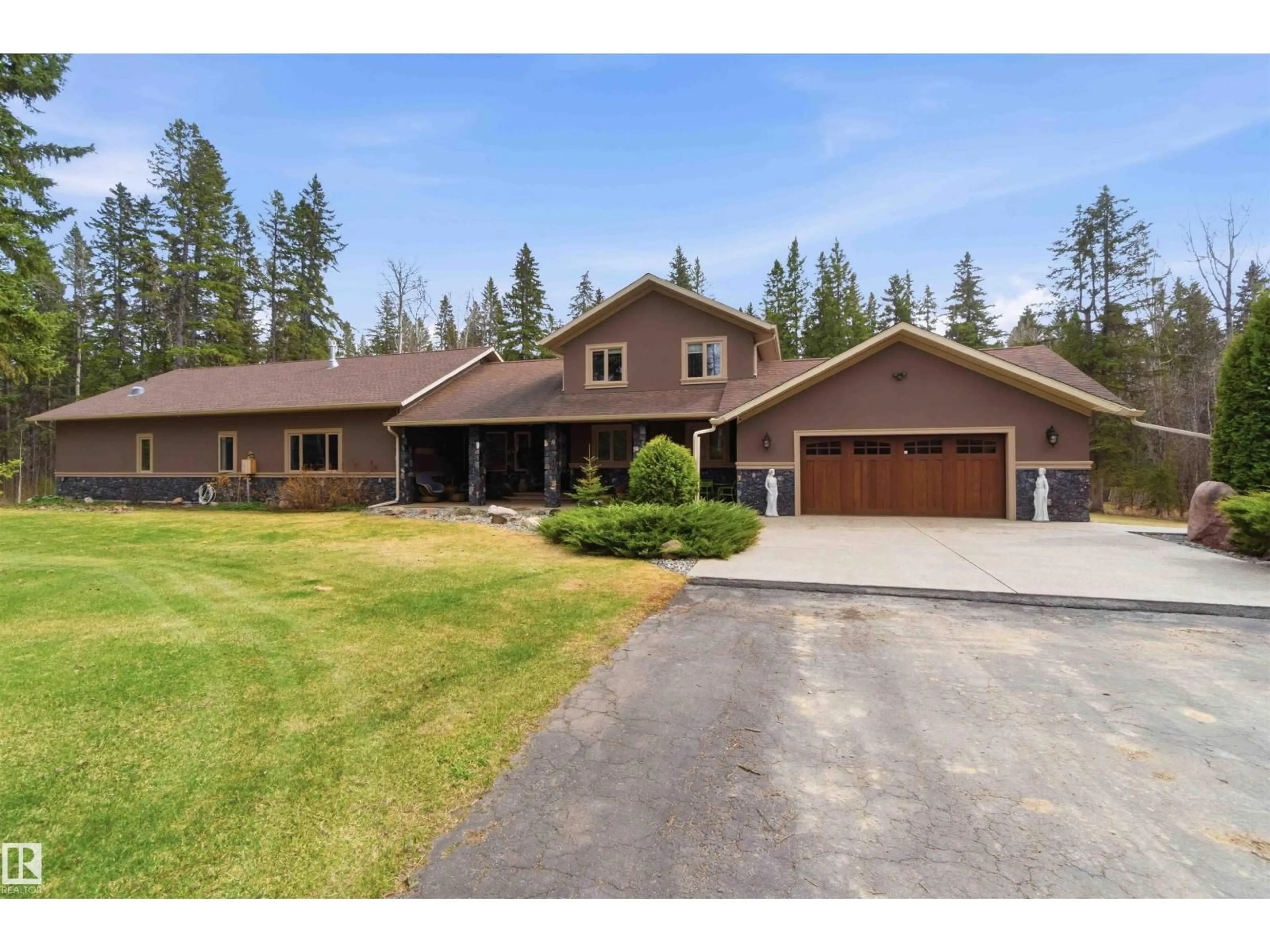 A pic from outside/outdoor area/front of a property/back of a property/a pic from drone, unknown for 15013A TWP ROAD 462, Rural Wetaskiwin County Alberta T0C1X0